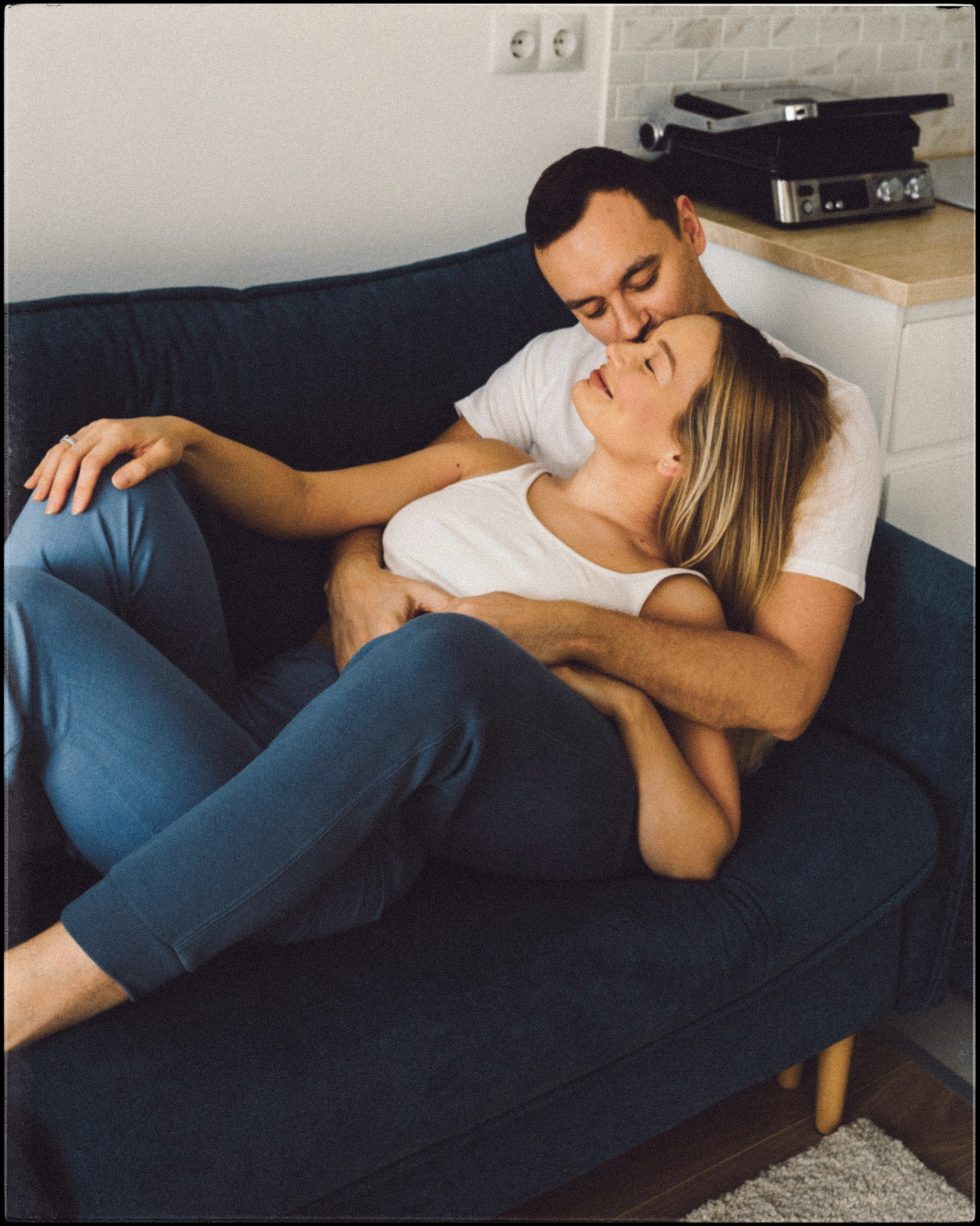 Лавстори дома. Женский и лавстори фотограф в Москве Елена Аксютко