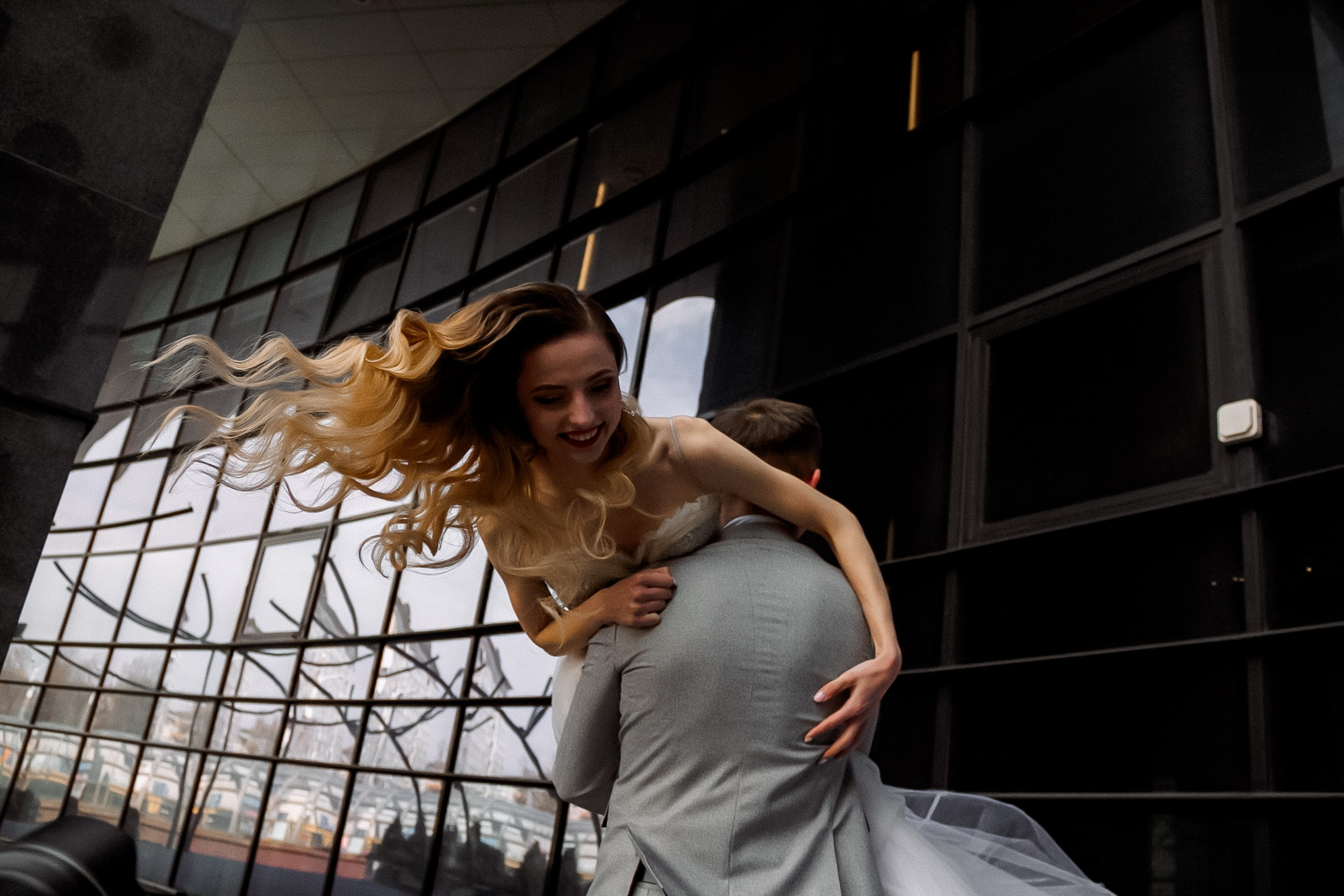 Ślubna sesja zdjęciowa w hotelu. Свадебный фотограф Варшава Лодзь Польша Елена Юцова