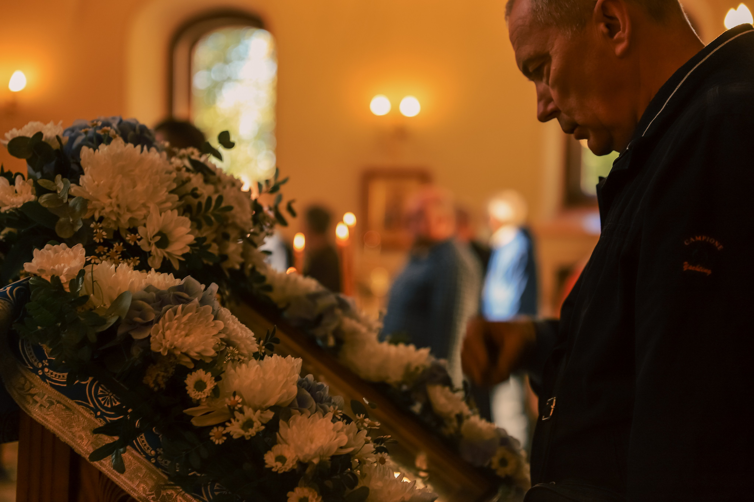 Служба в церкви