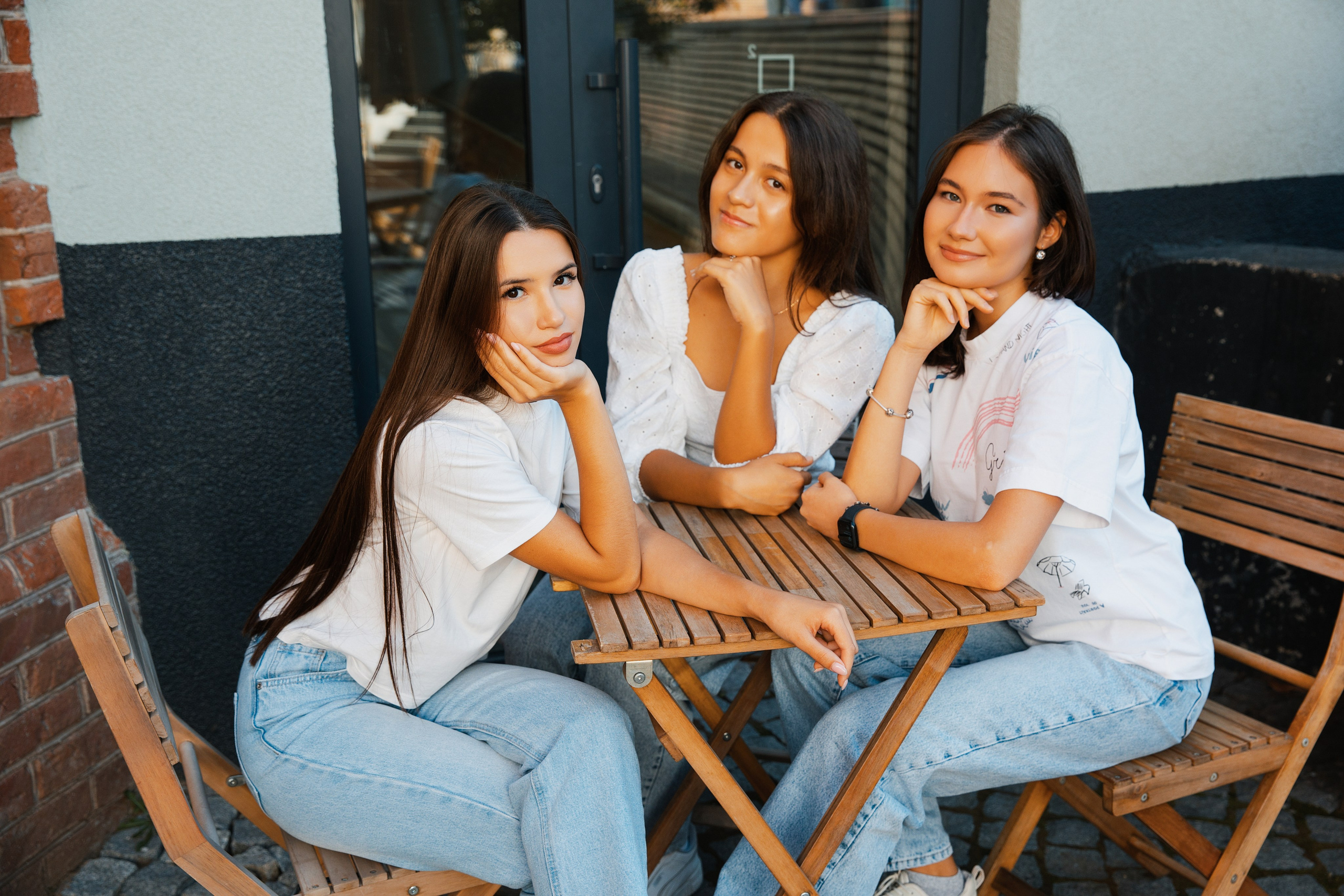 Выпускники 110 школы в Арт квадрате. Выпускные альбомы и фотокниги в Уфе и РБ