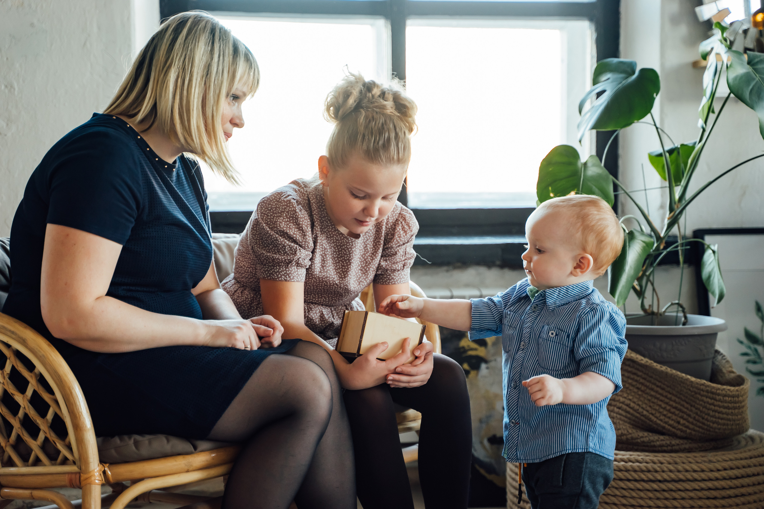 Семейная фотосессия в студии. Свадебный фотограф в Коломне, Воскресенске, Егорьевске Владимир Петров