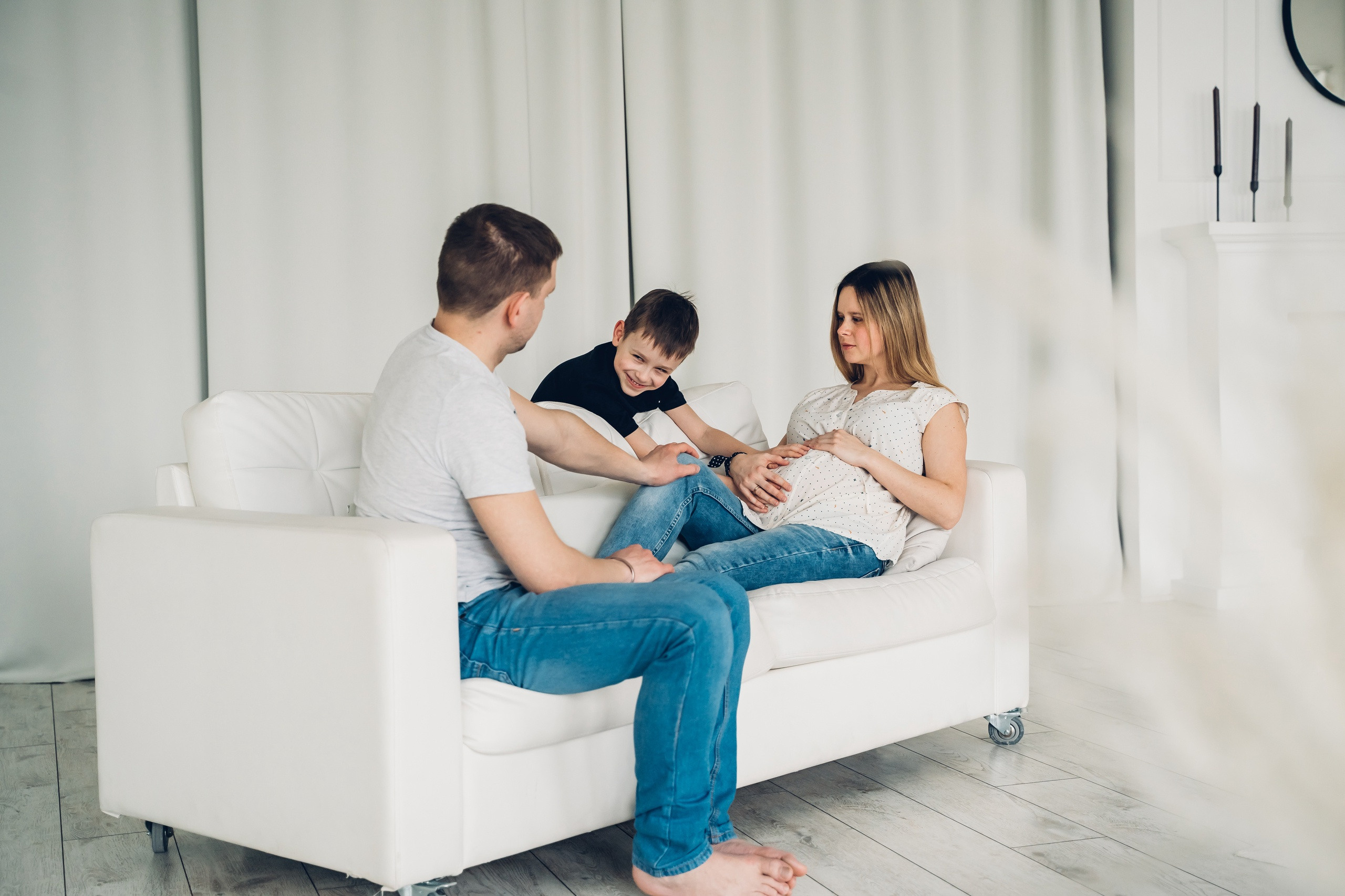 Фотосессия беременности в студии: ждём малыша. Свадебный фотограф в Коломне, Воскресенске, Егорьевске Владимир Петров