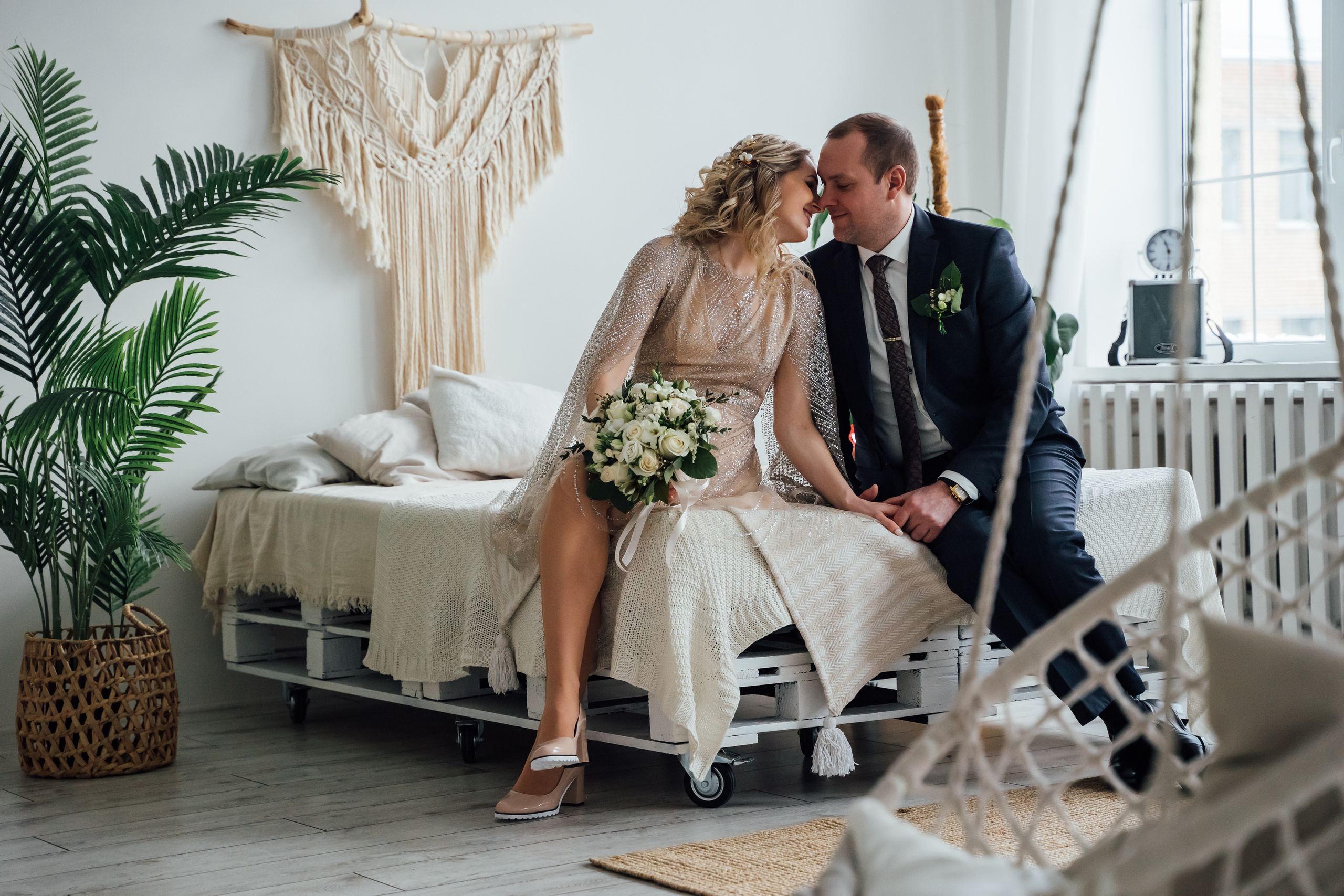 Свадебная фотосессия в студии. Свадебный фотограф в Коломне, Воскресенске, Егорьевске Владимир Петров