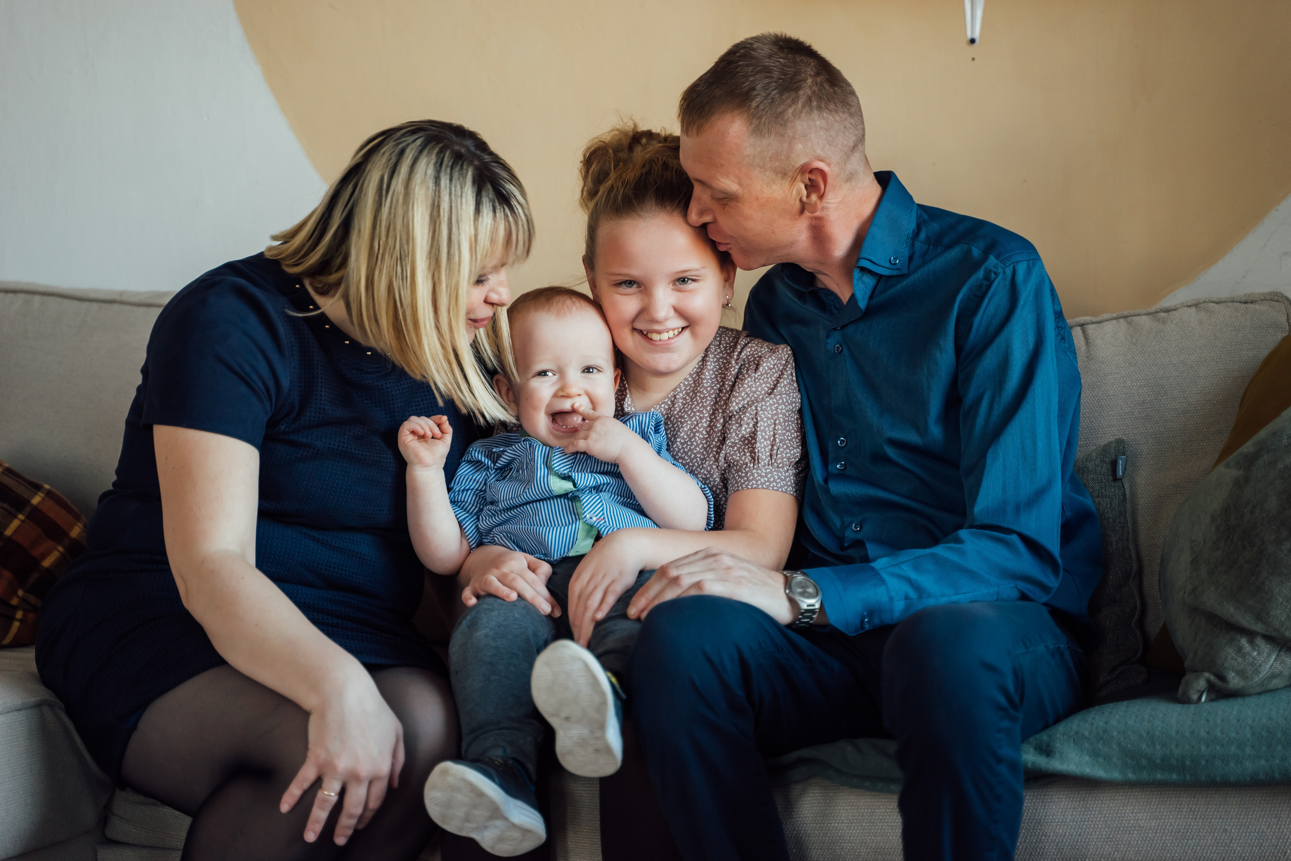 Семейная фотосессия в студии. Свадебный фотограф в Коломне, Воскресенске, Егорьевске Владимир Петров