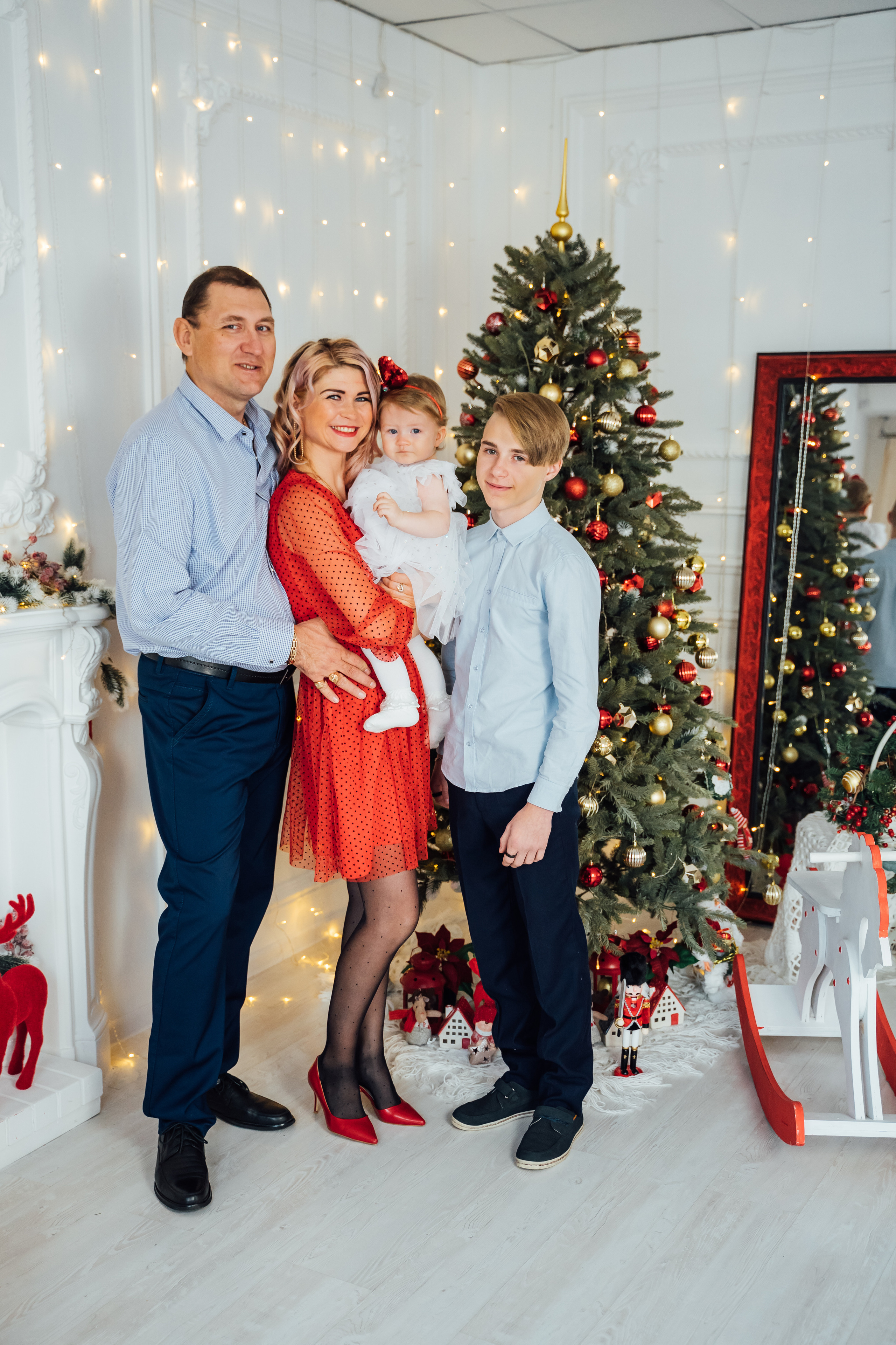 Новогодняя фотосессия в студии. Свадебный фотограф в Коломне, Воскресенске, Егорьевске Владимир Петров