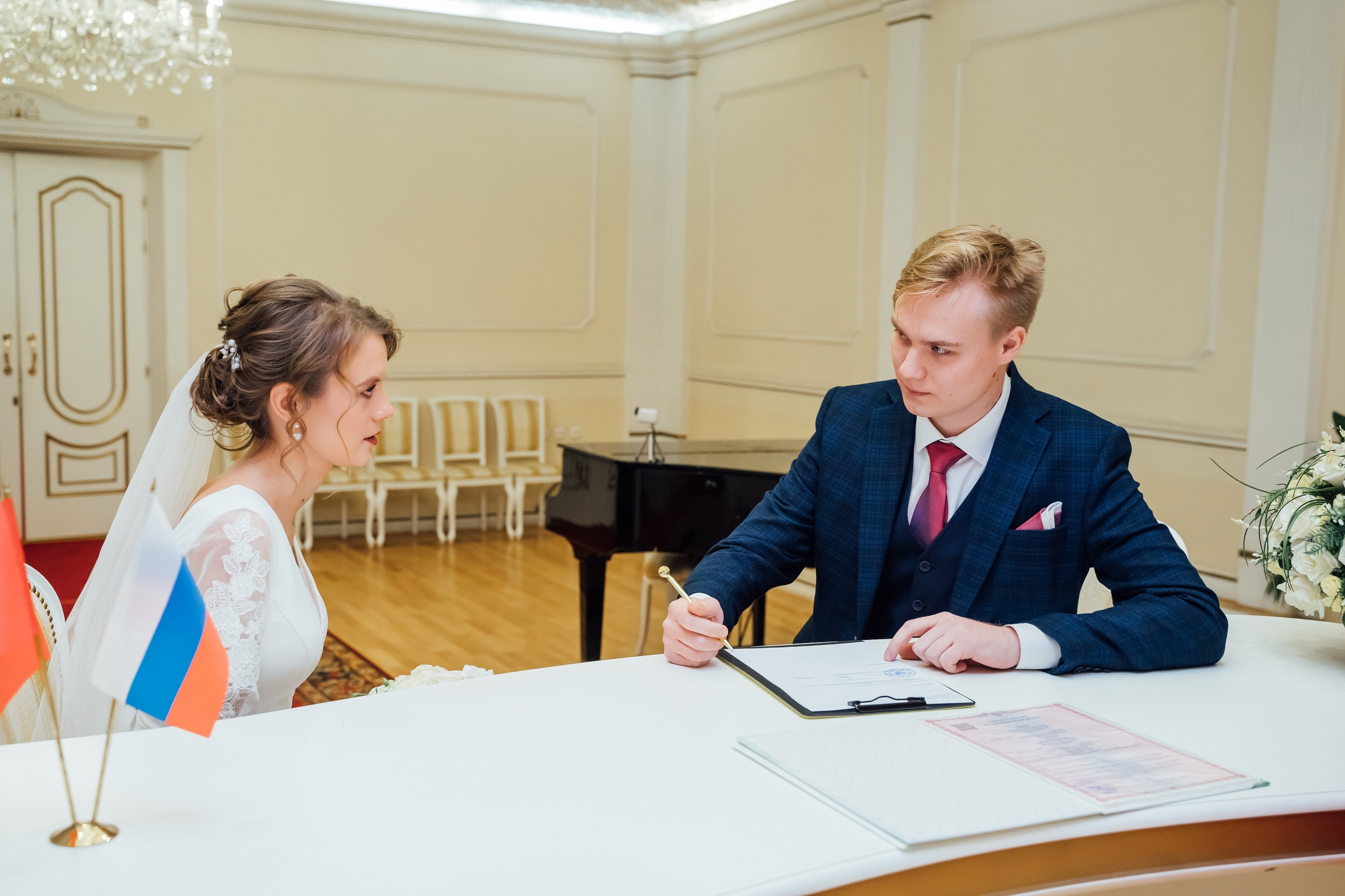 Свадебные фото в Коломне: Даниил и Ирина. Свадебный фотограф в Коломне, Воскресенске, Егорьевске Владимир Петров