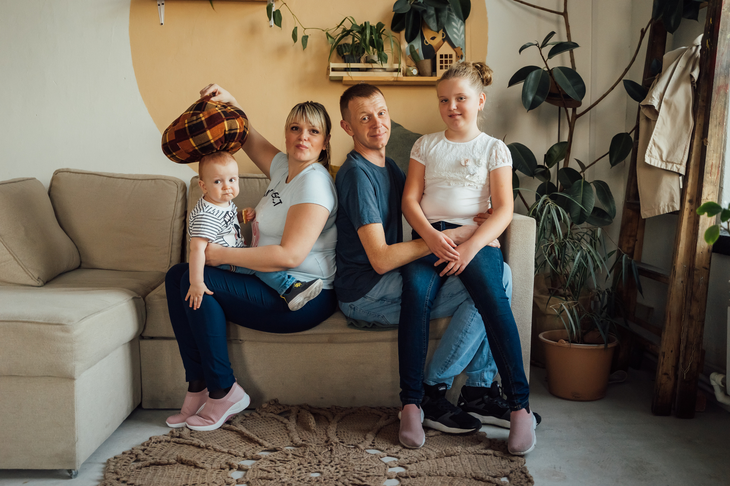 Семейная фотосессия в студии. Свадебный фотограф в Коломне, Воскресенске, Егорьевске Владимир Петров