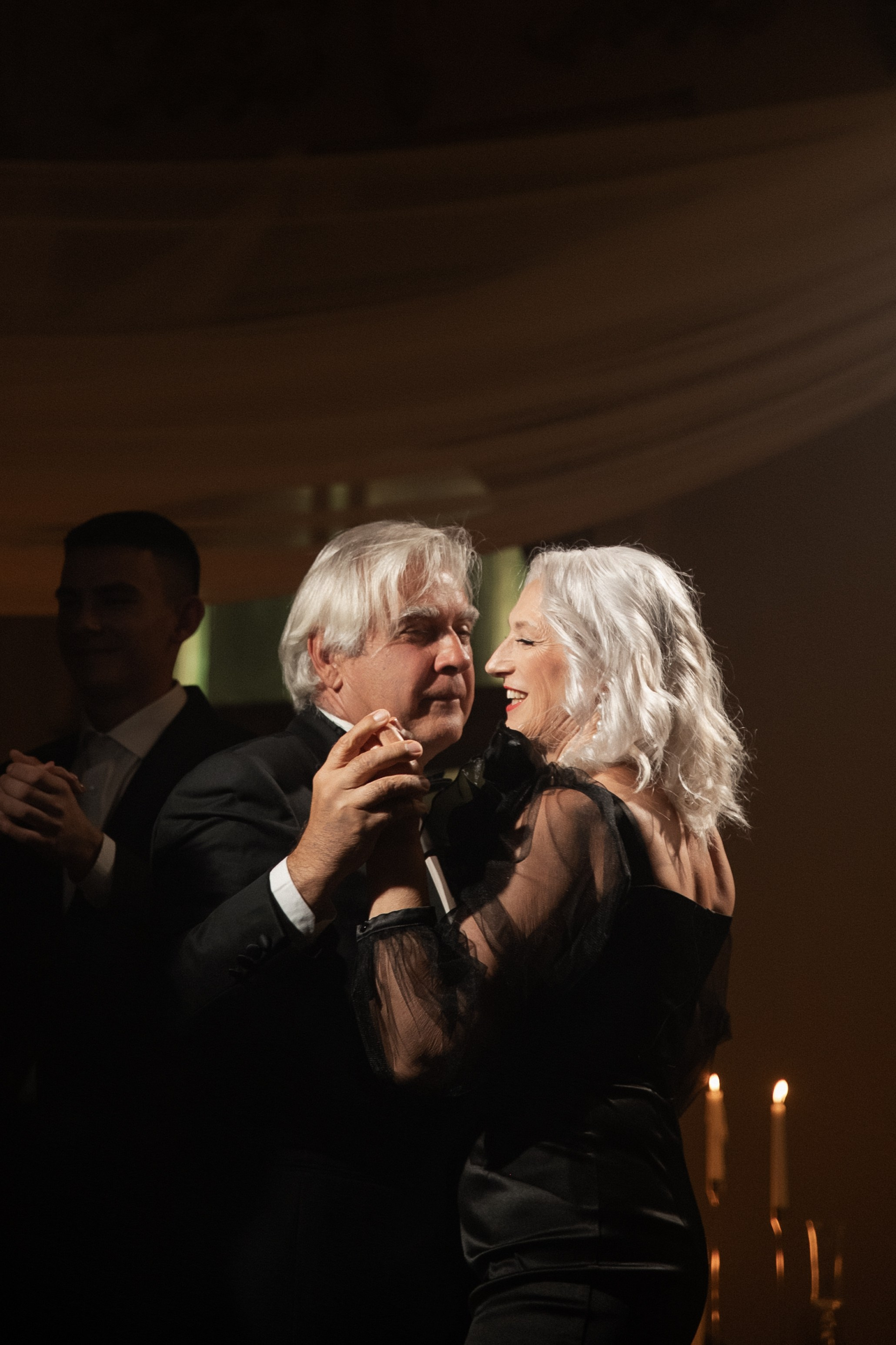 Камерный свадебный ужин при свечах в старинном особняке в фотостудии 21. Kult. Ярослава Ерина — свадебный фотограф в Москве