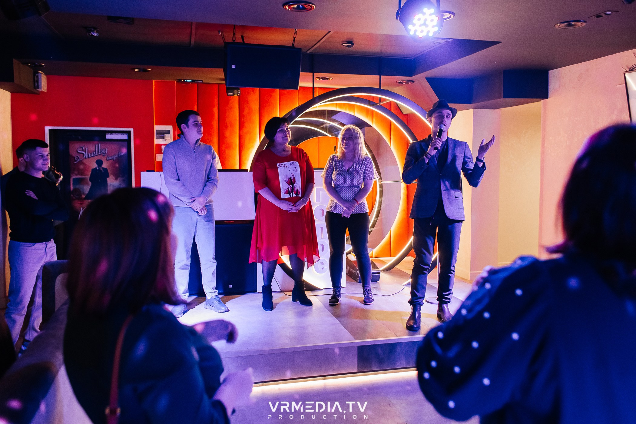 8 марта в караоке-ресторане «Голос»