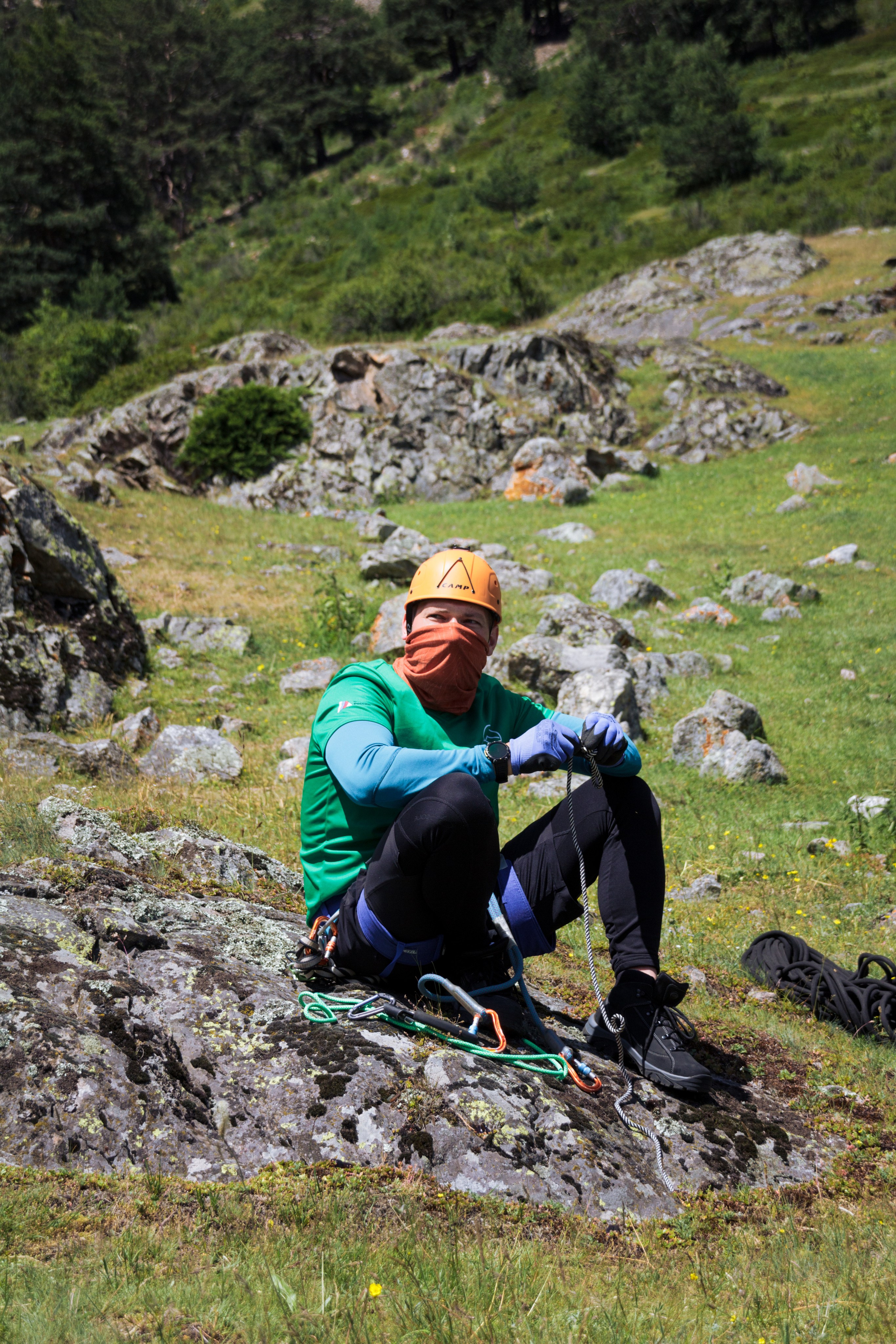 Тренировка на скалах в альплагере (Пример съемки). Фотограф Котий Даниил
