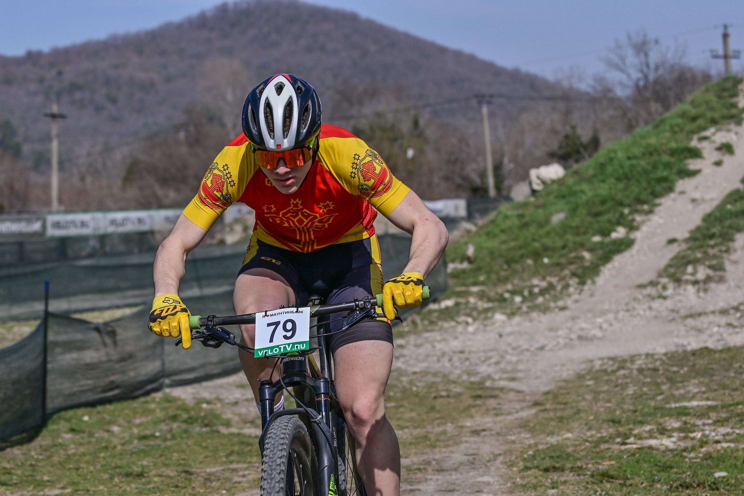 Маунтинбайк, кросс-кантри в Архипо-Осиповке 16 марта 2025. Спортивный фотограф, фотожурналист Павел Ларькин