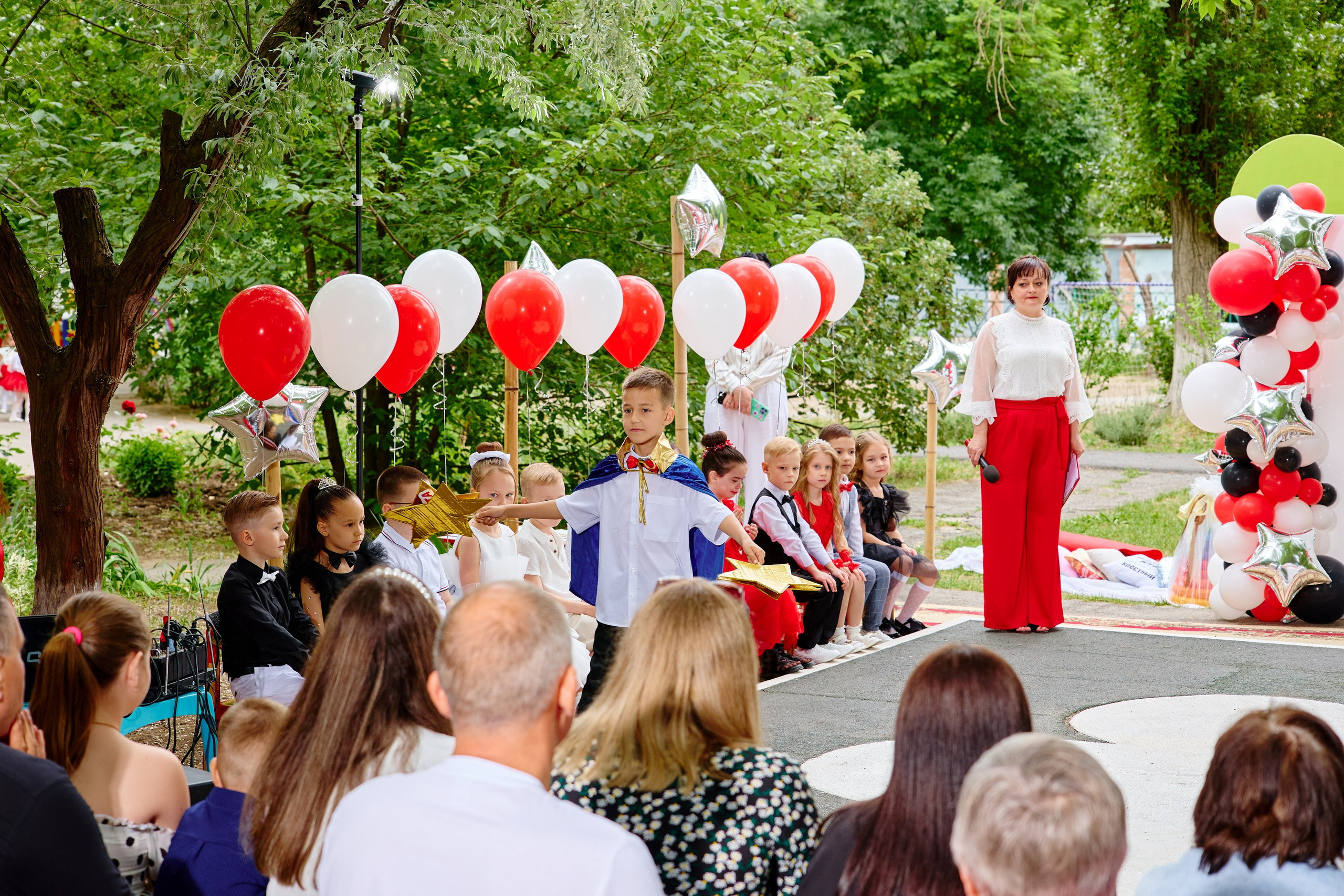 Выпускной 45 сад. Фотограф Выпускные альбомы Таганрог Сергей Коробченко