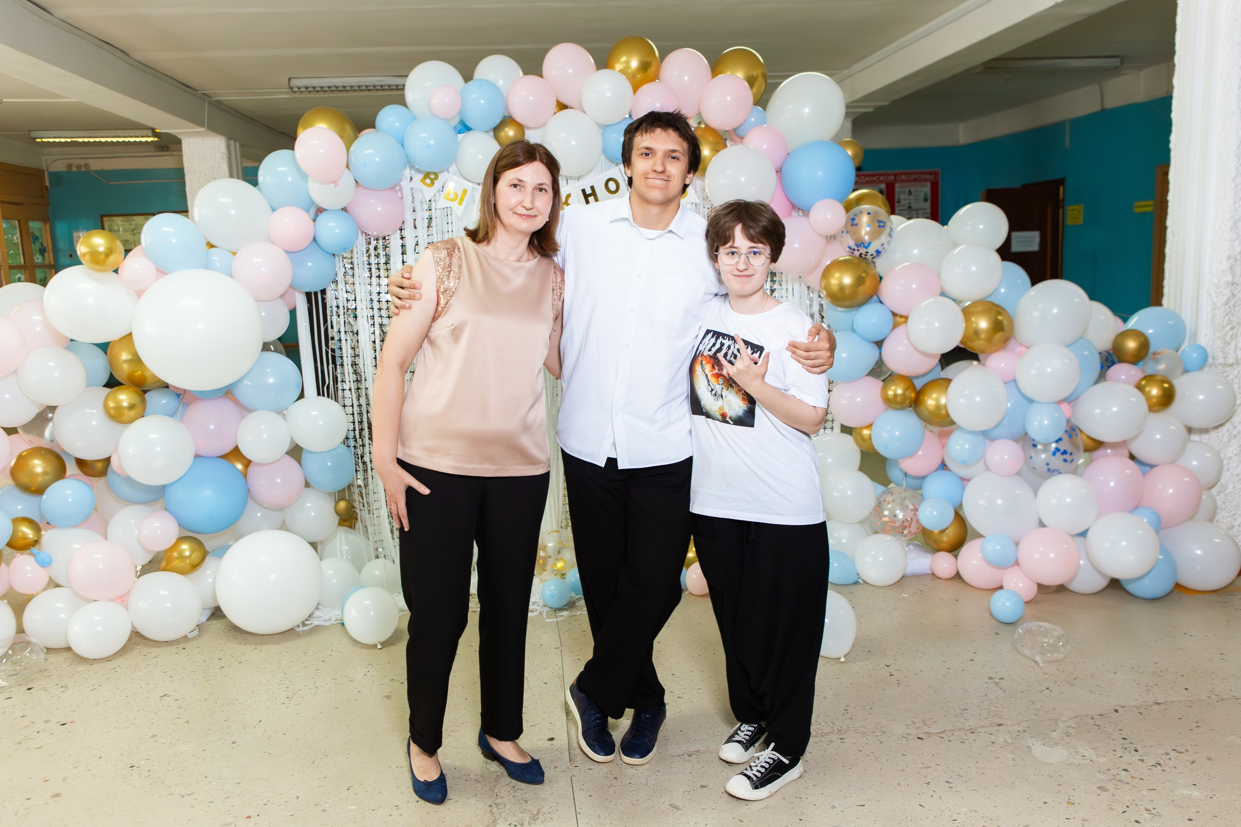 ФОТОСЕССИЯ С РОДИТЕЛЯМИ ВЫПУСКНОЙ 2025 9 ШКОЛА МЦЕНСК. ТВОЙ АЛЬБОМ / ТВОИ ПРАВИЛА