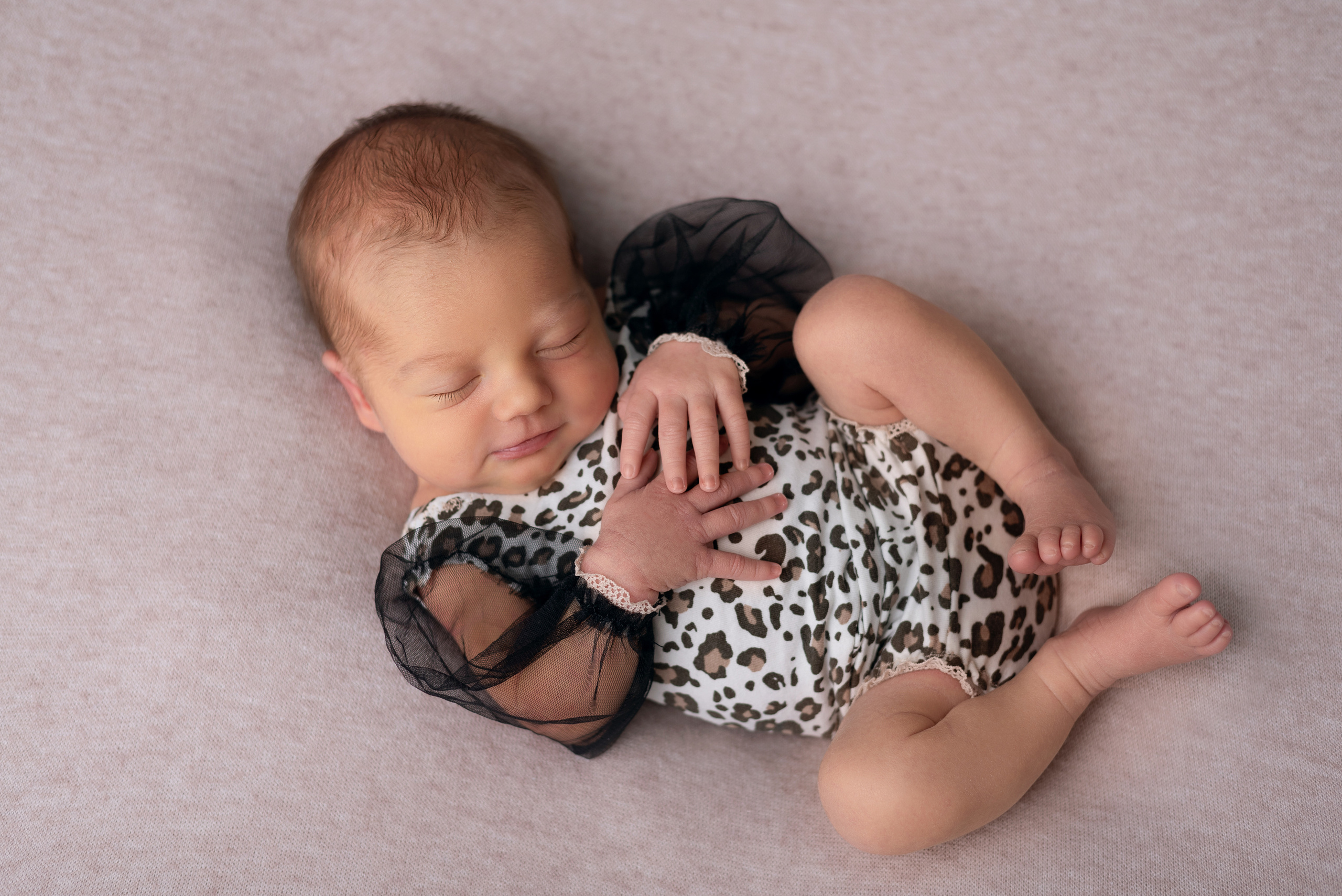 Фотограф новорожденных в городе Екатеринбург, Дегтярск, Ревда newborn. Фотограф новорожденных в Екатеринбурге Анастасия Карманова