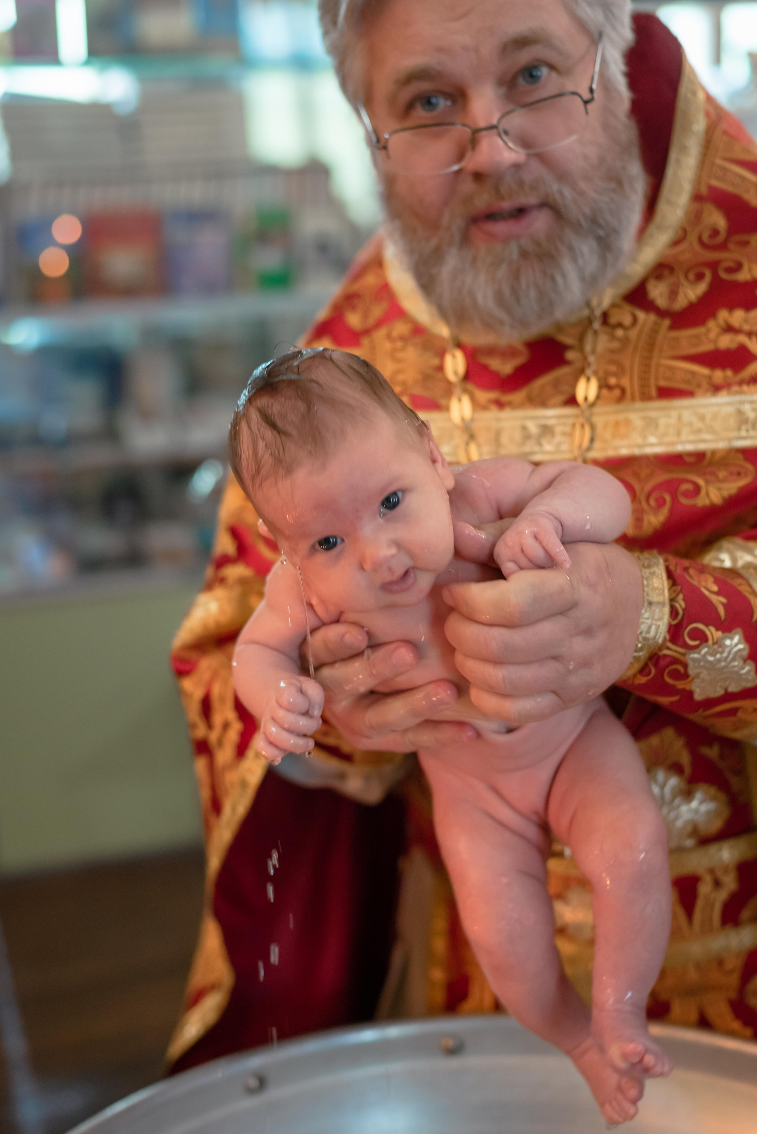 Фотосессия таинство крещения Екатеринбург и Свердловская область. Фотограф новорожденных в Екатеринбурге Анастасия Карманова