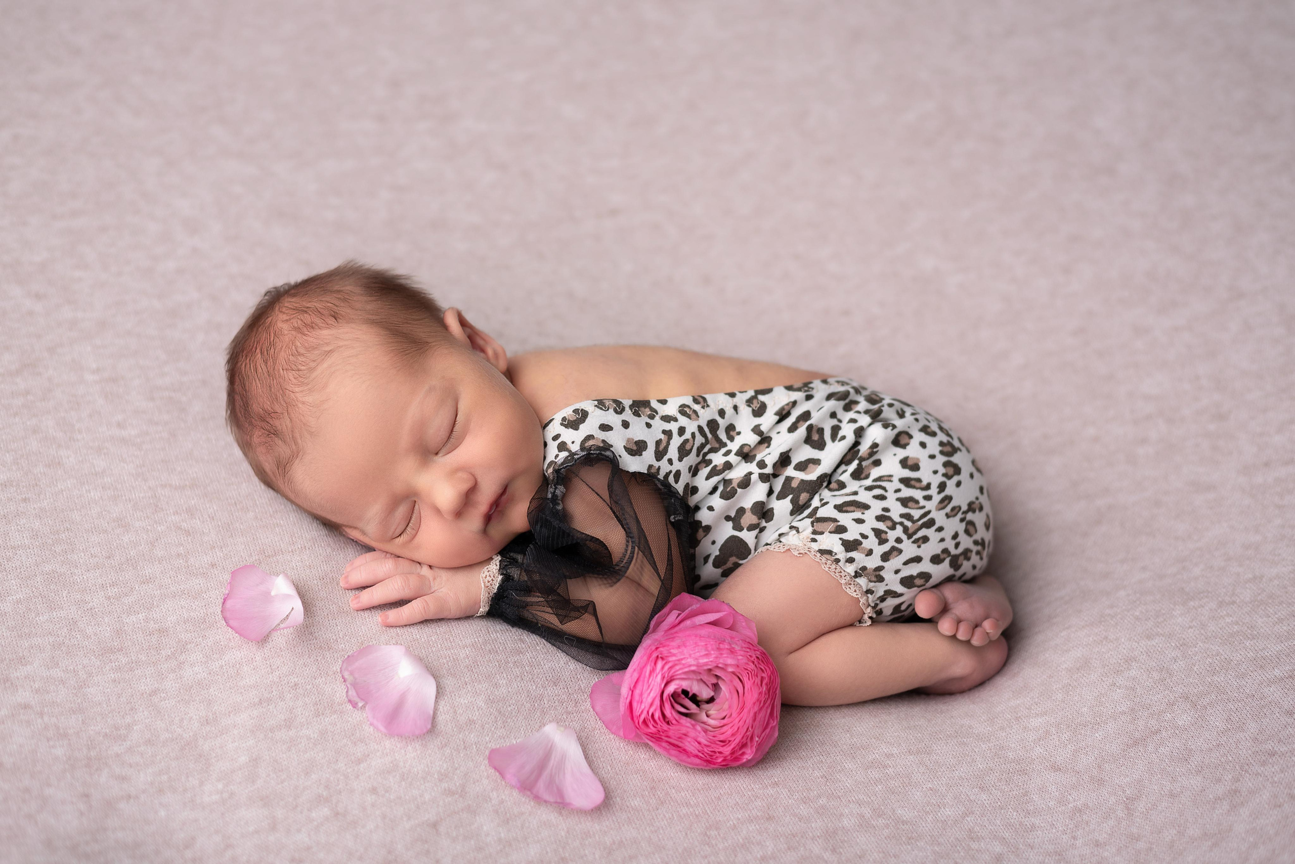 Фотограф новорожденных в Екатеринбурге Анастасия Карманова