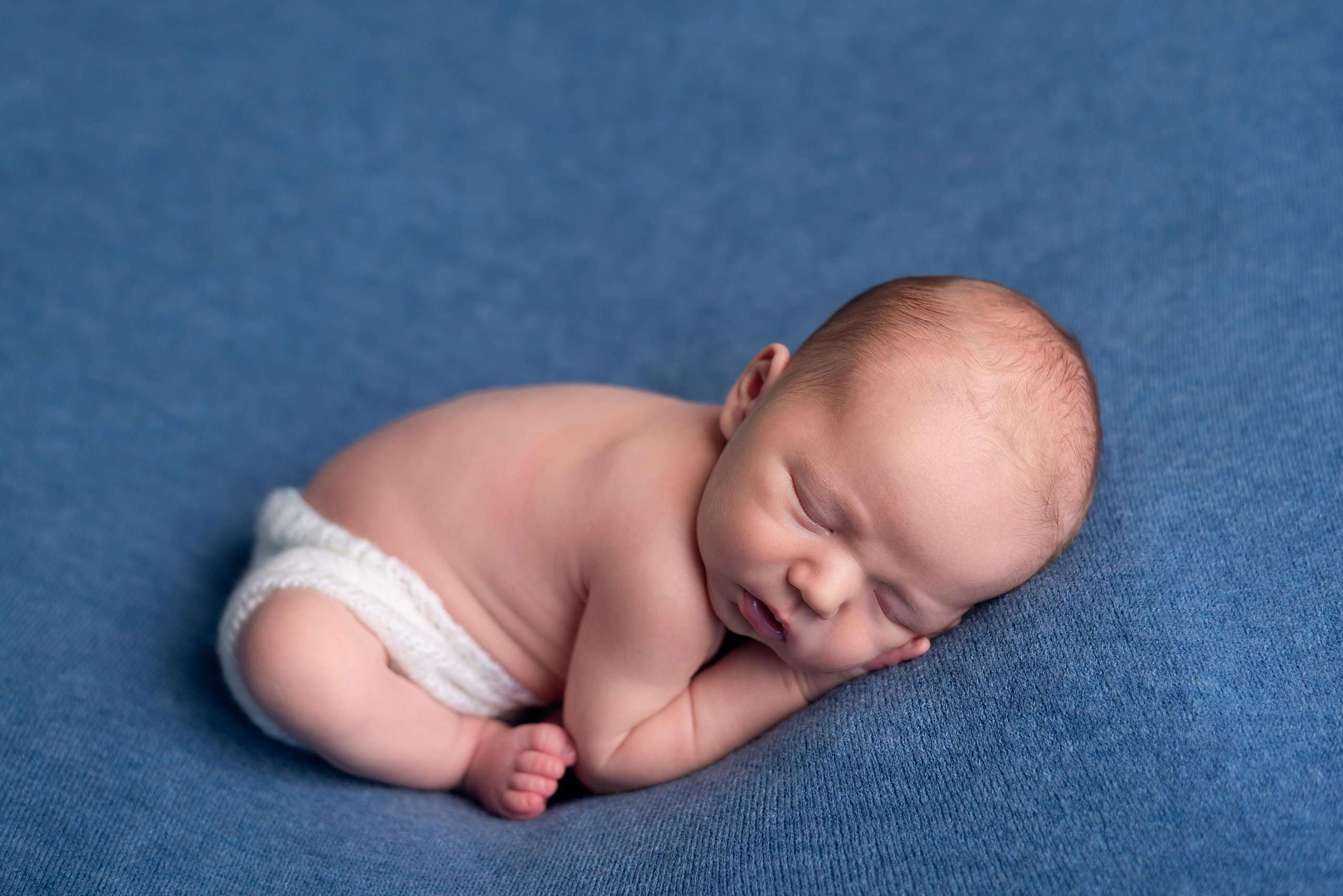 Фотограф новорожденных в городе Екатеринбург, Дегтярск, Ревда newborn. Фотограф новорожденных в Екатеринбурге Анастасия Карманова