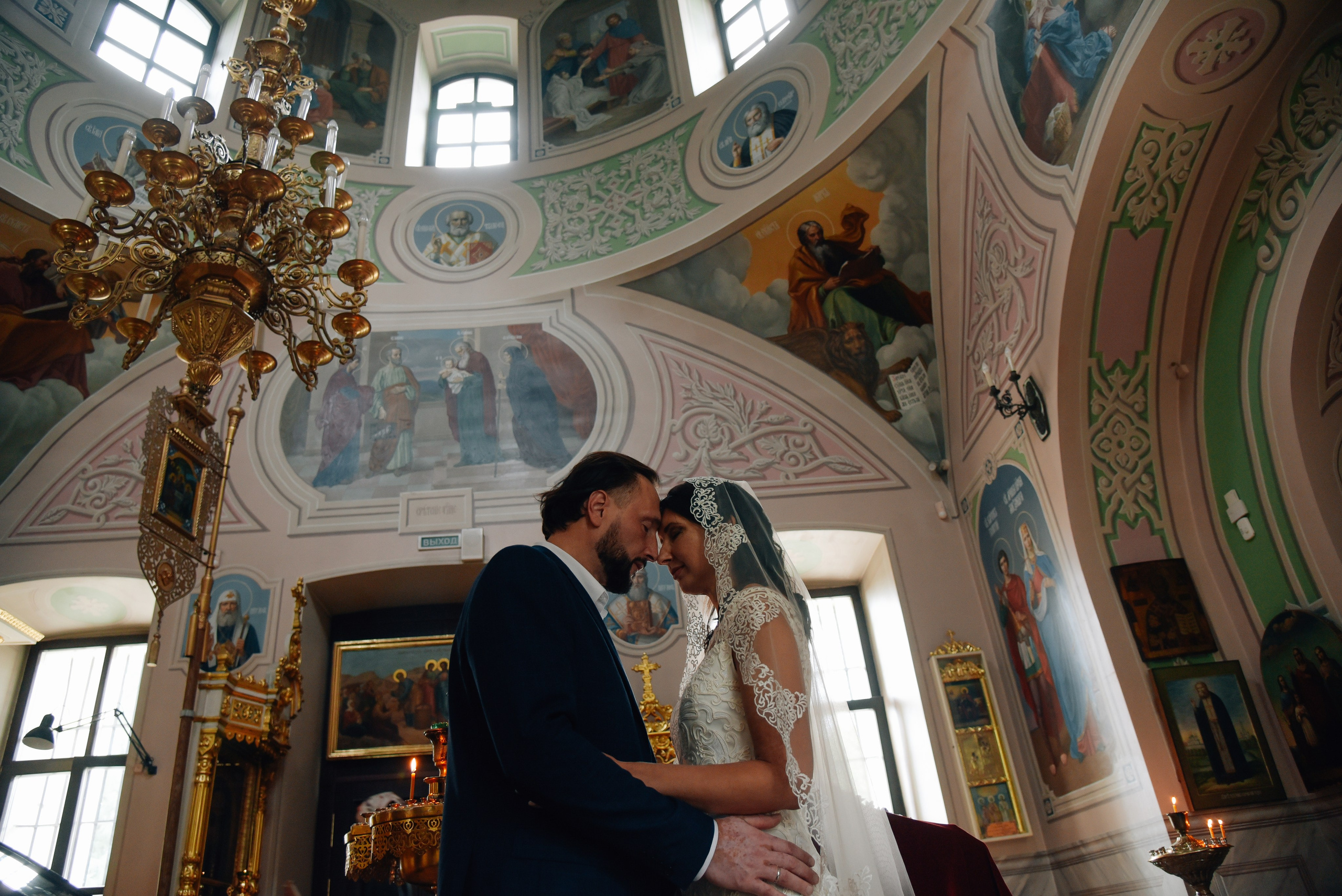 Венчание Храм Живоначальной Троицы на Воробьёвых горах. Фотограф Лола Волна, город Москва