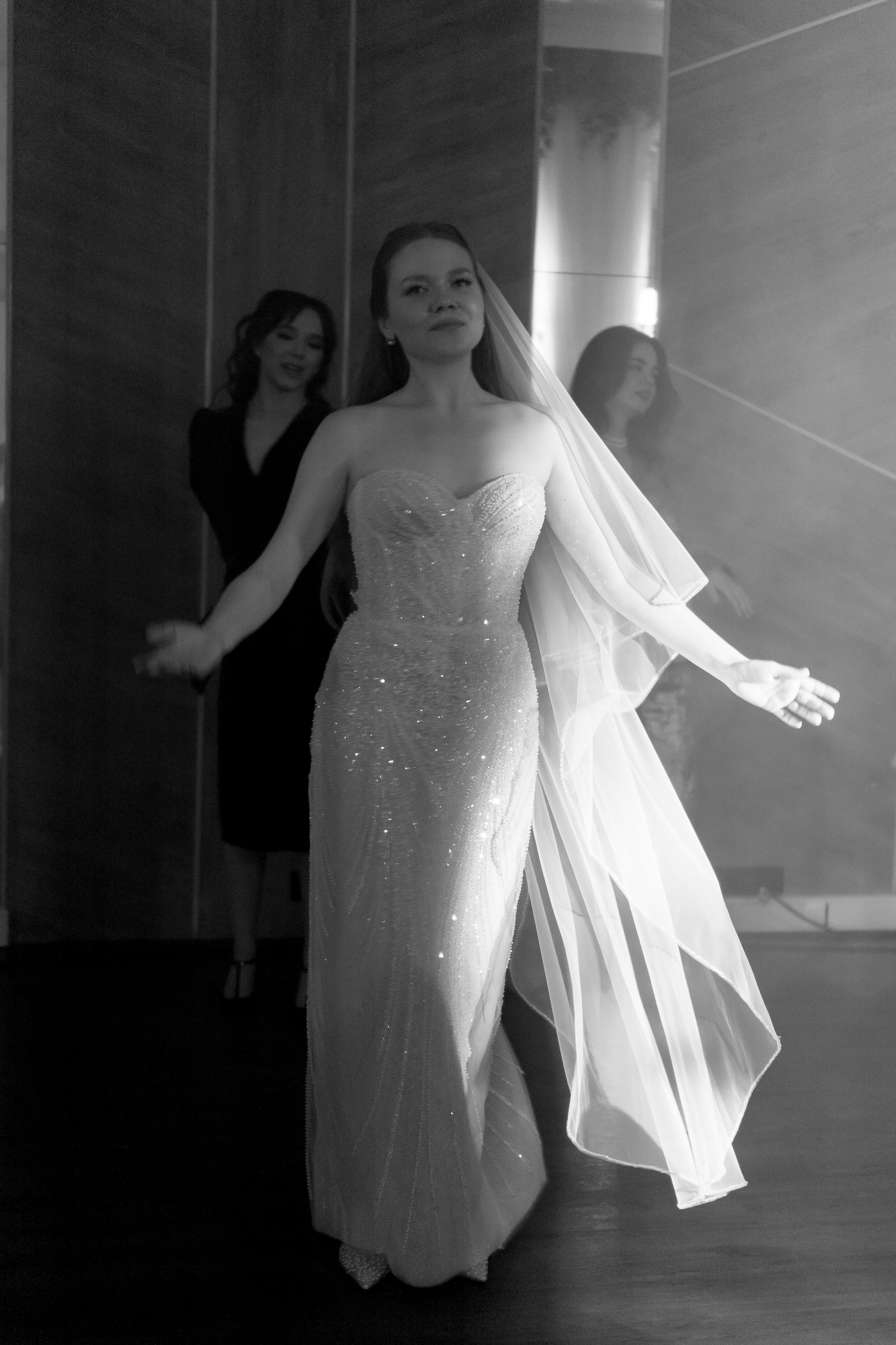 СВАДЕБНАЯ СЬЕМКА СБОРОВ В ОТЕЛЕ И ВЫЕЗД НА ЦЕРЕМОНИЮ (СНЯТО В СИБИРЕ В НИЖНЕВАРТОВСКЕ). Профессиональный фотограф, Санкт-Петербург — Виктория Богомолова