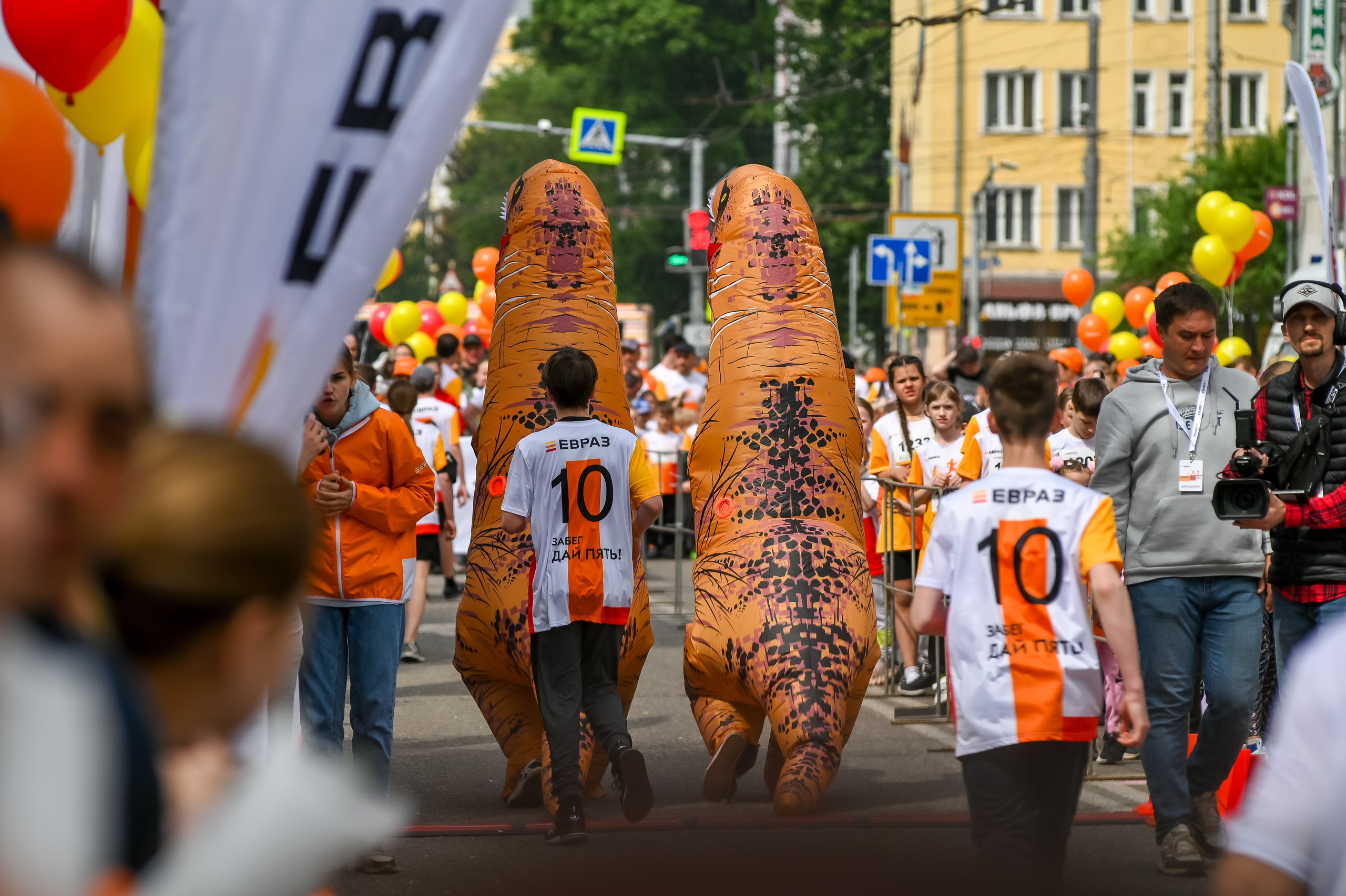 Забег «Дай пять» в Новокузнецке 26.05.2024. Репортажный профессиональный фотограф-любитель