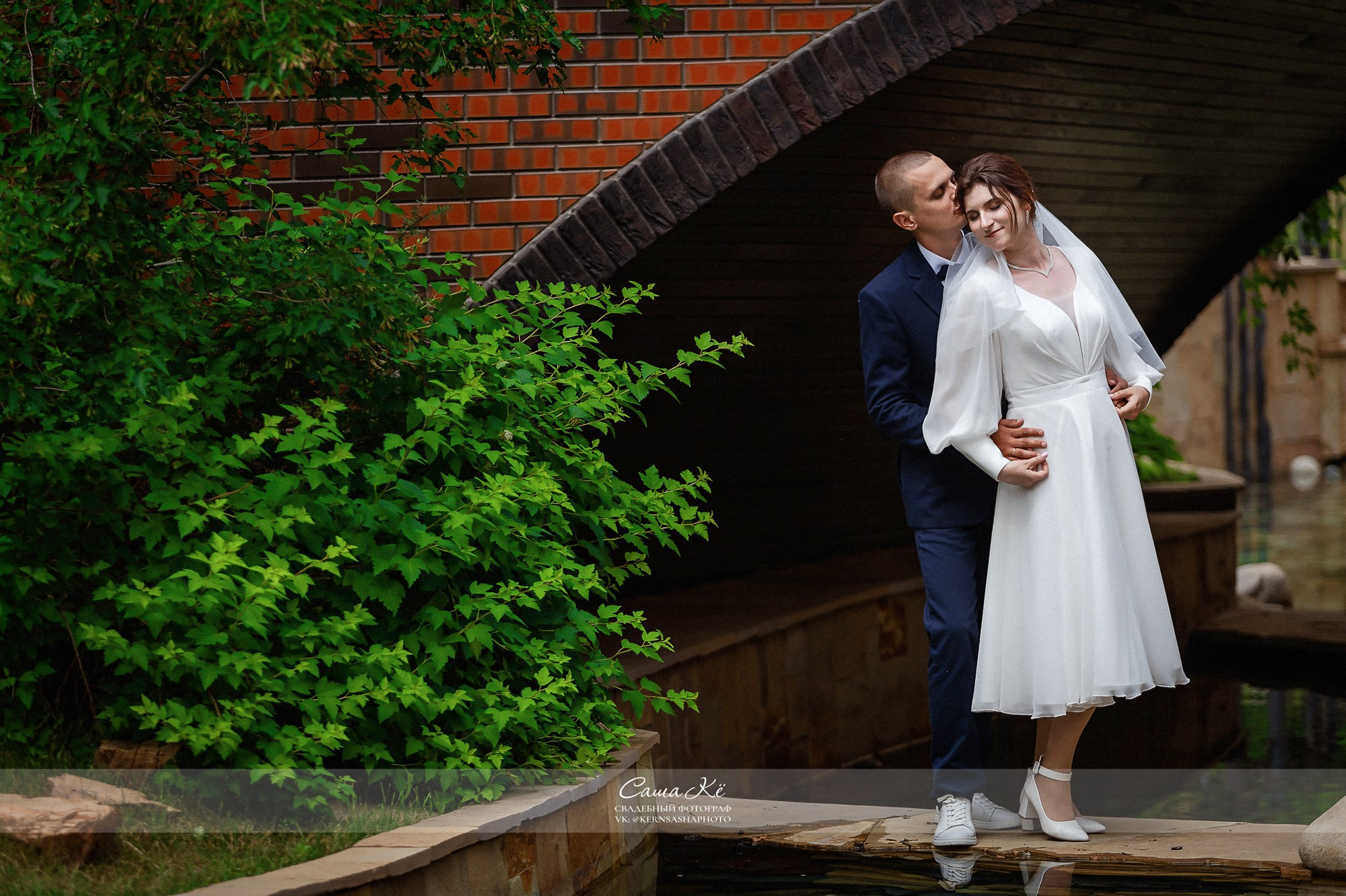 Свадебная фотосессия с Е&Н в Кировском парке. Свадебный, семейный и event фотограф в Новосибирске и Новосибирской области Саша Кё