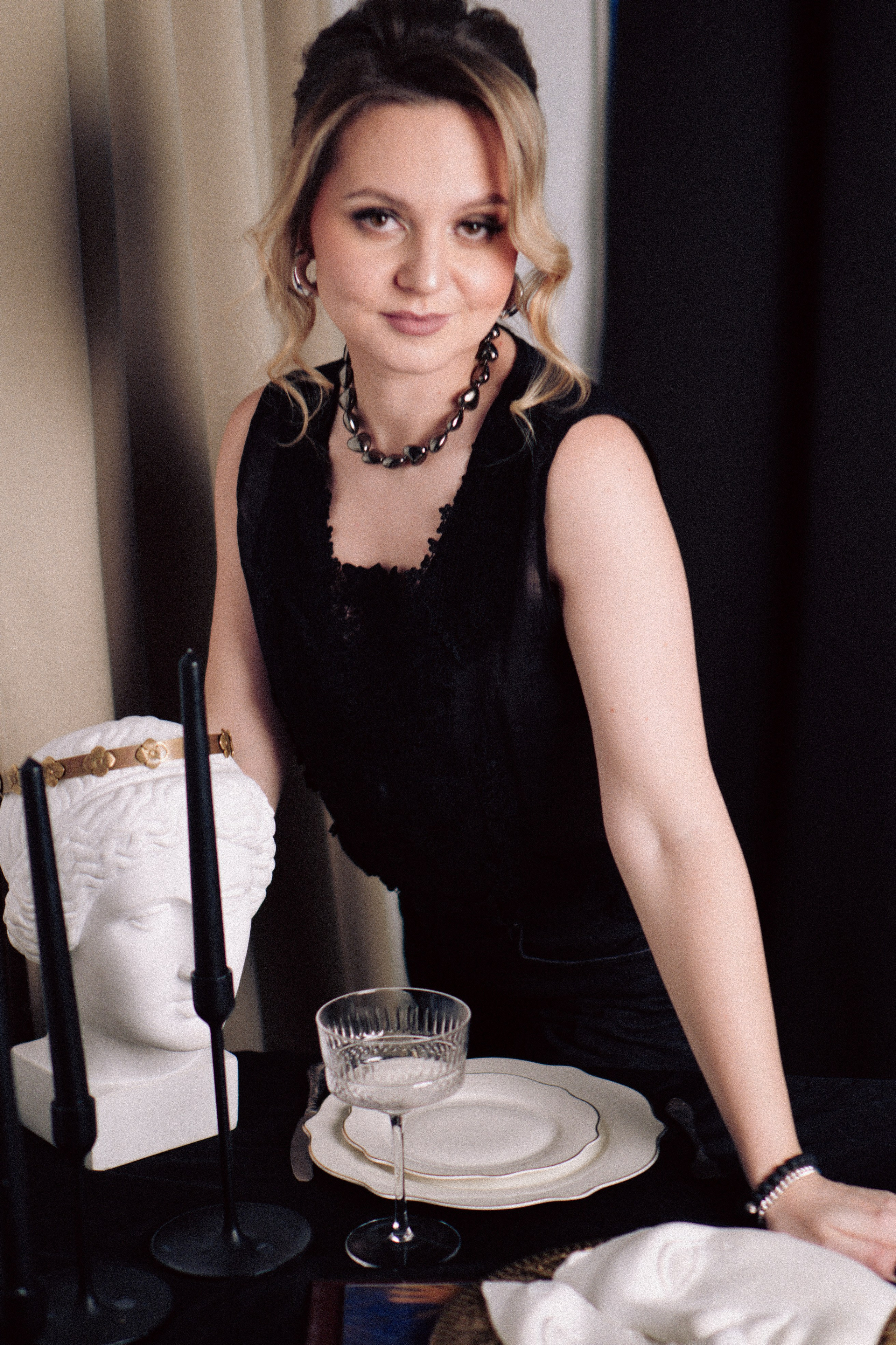 НОВОГОДНЯЯ ФОТОСЕСИИЯ В СТУДИИ ДЛЯ ДЕВУШКИ И ПРОГУЛКА ПО ЧЕРНЫШЕВСКОЙ. Профессиональный фотограф, Санкт-Петербург — Виктория Богомолова