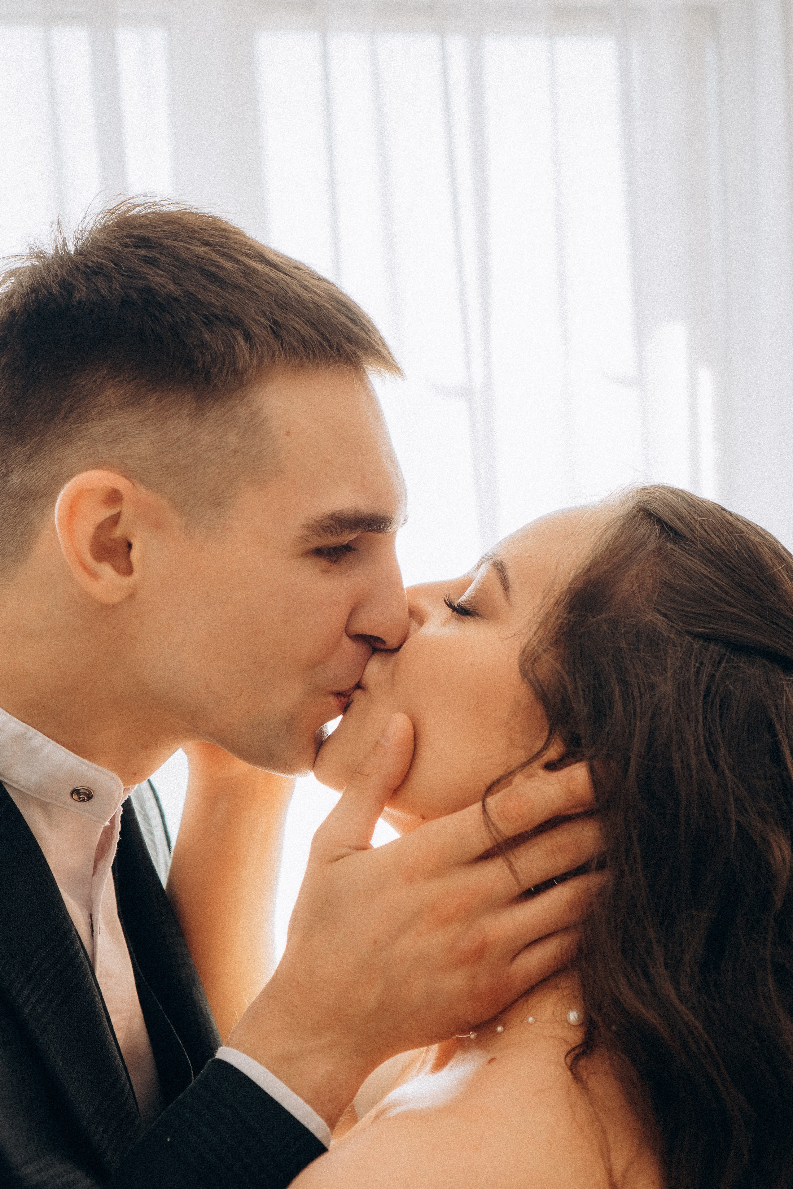 СВАДЕБНАЯ СЬЕМК В ПАРКЕ 300-ЛЕТИЯ. Профессиональный фотограф, Санкт-Петербург — Виктория Богомолова