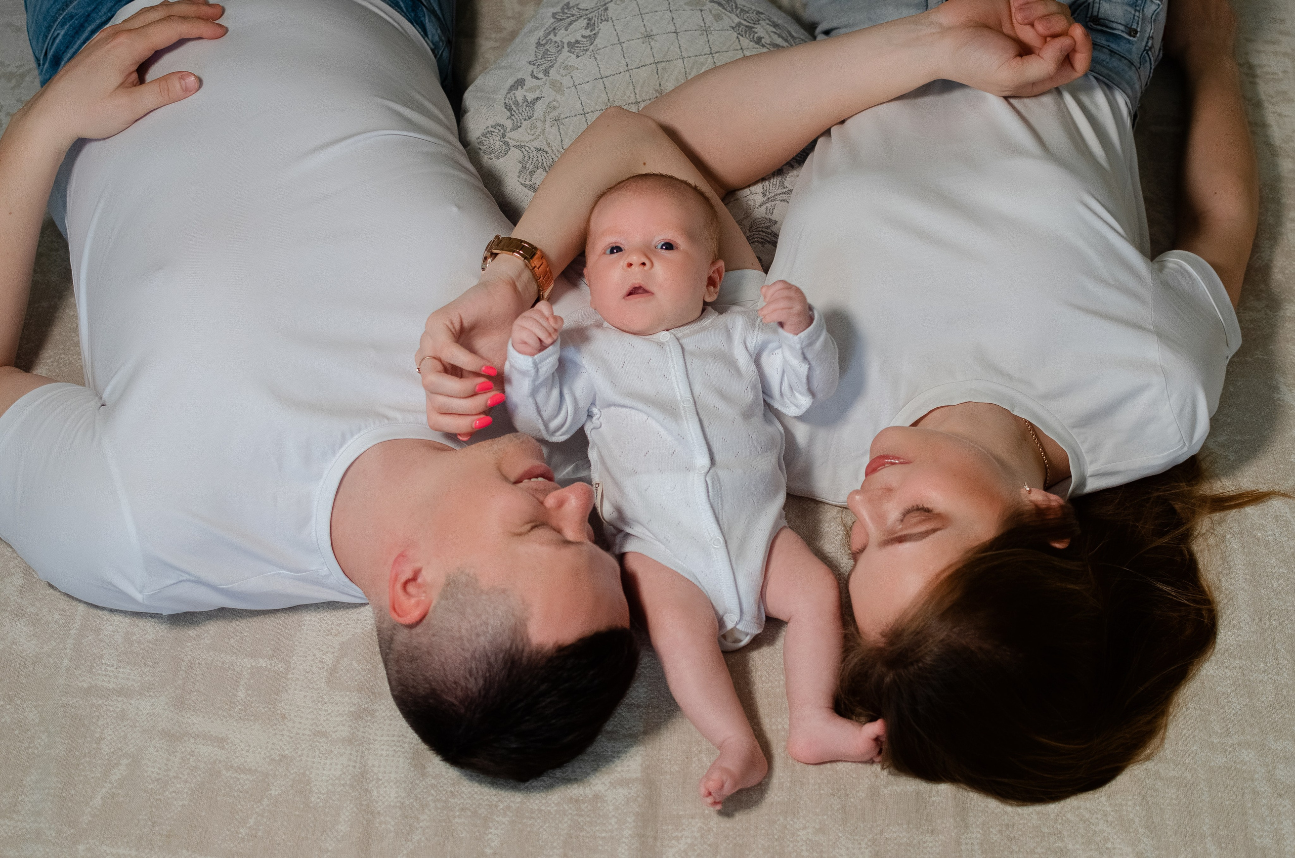 Маленькая Машенька. Семейный фотограф на выписку из роддома и крещение Минск Настя Гришук