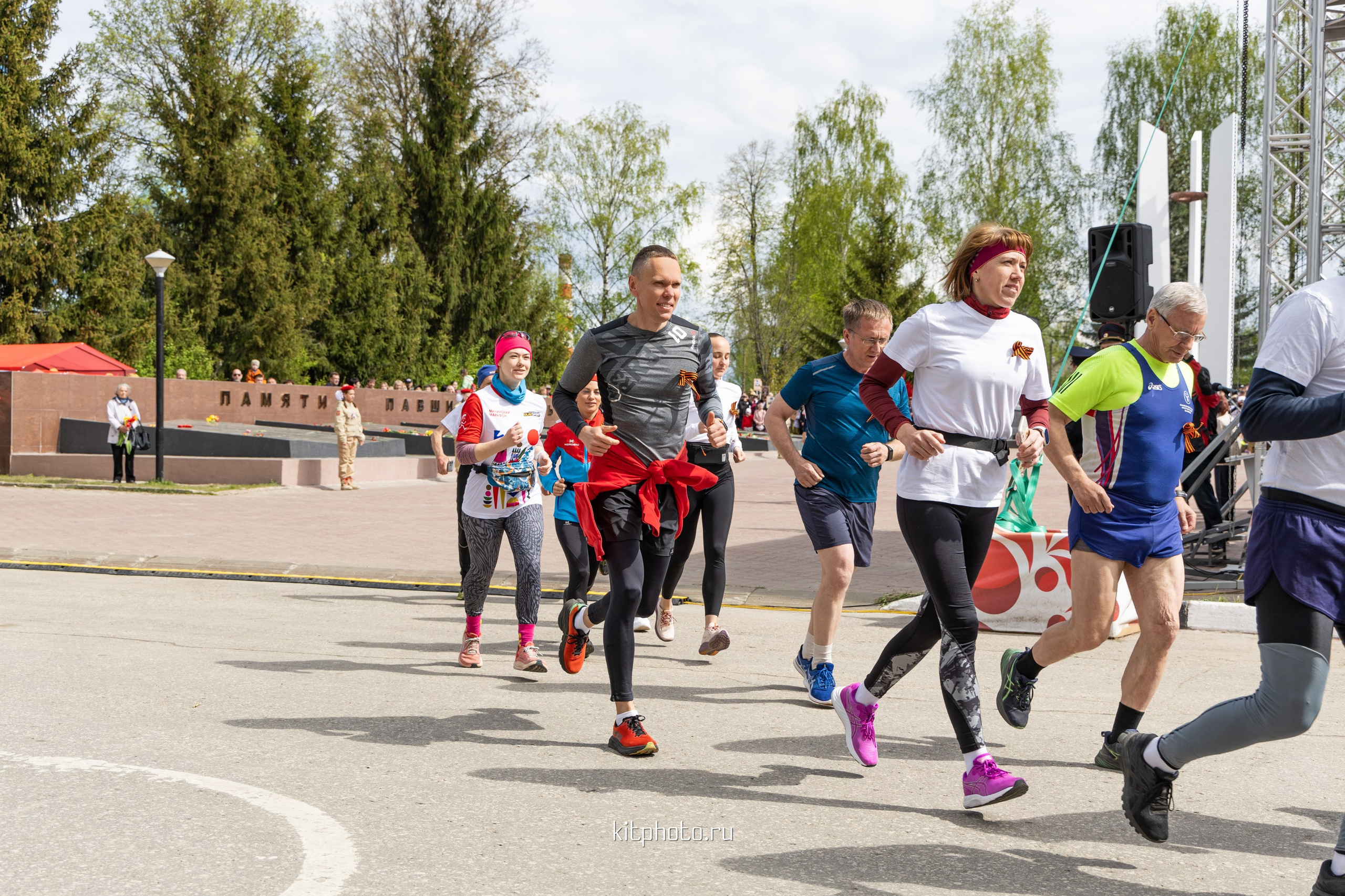 Фотосъёмка Дня Победы 2025 в Городце | Репортаж от KitPhoto. Фотограф Нижний Новгород Мария Китаева