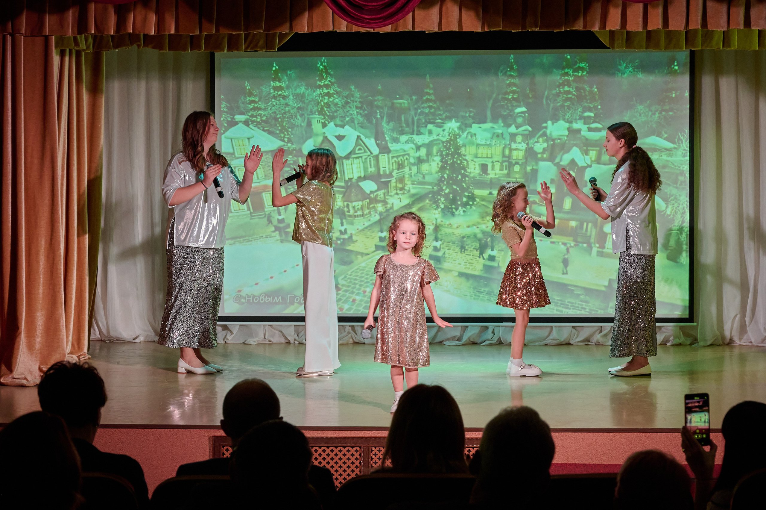 НОвогодний концерт. дк Виноградный. Жизнь курорта Кабардинка в фотографиях