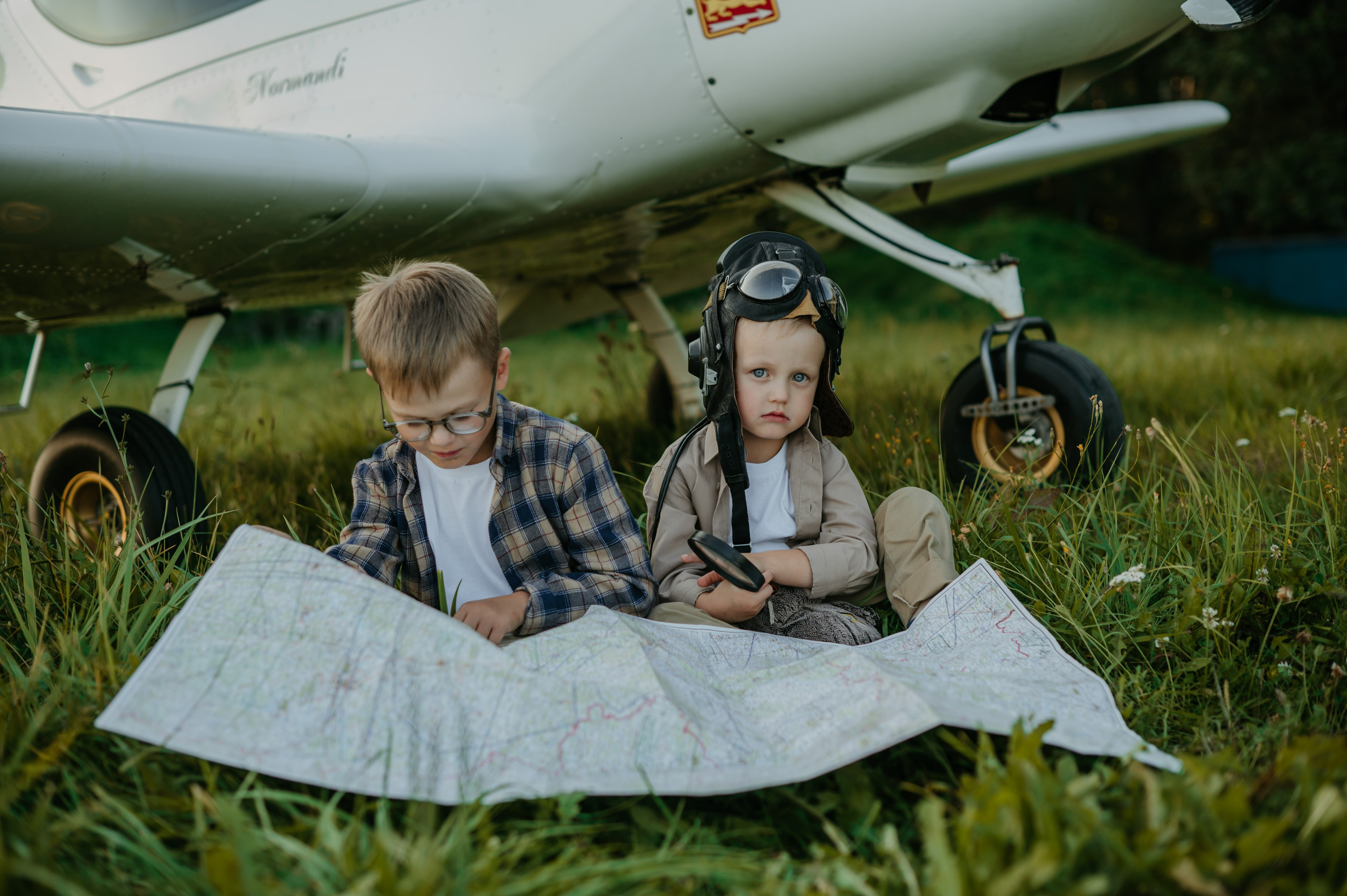 Самолеты: Женя и Костя. Свадебный, семейный и портретный фотограф в Суворове Анастасия Седыкин