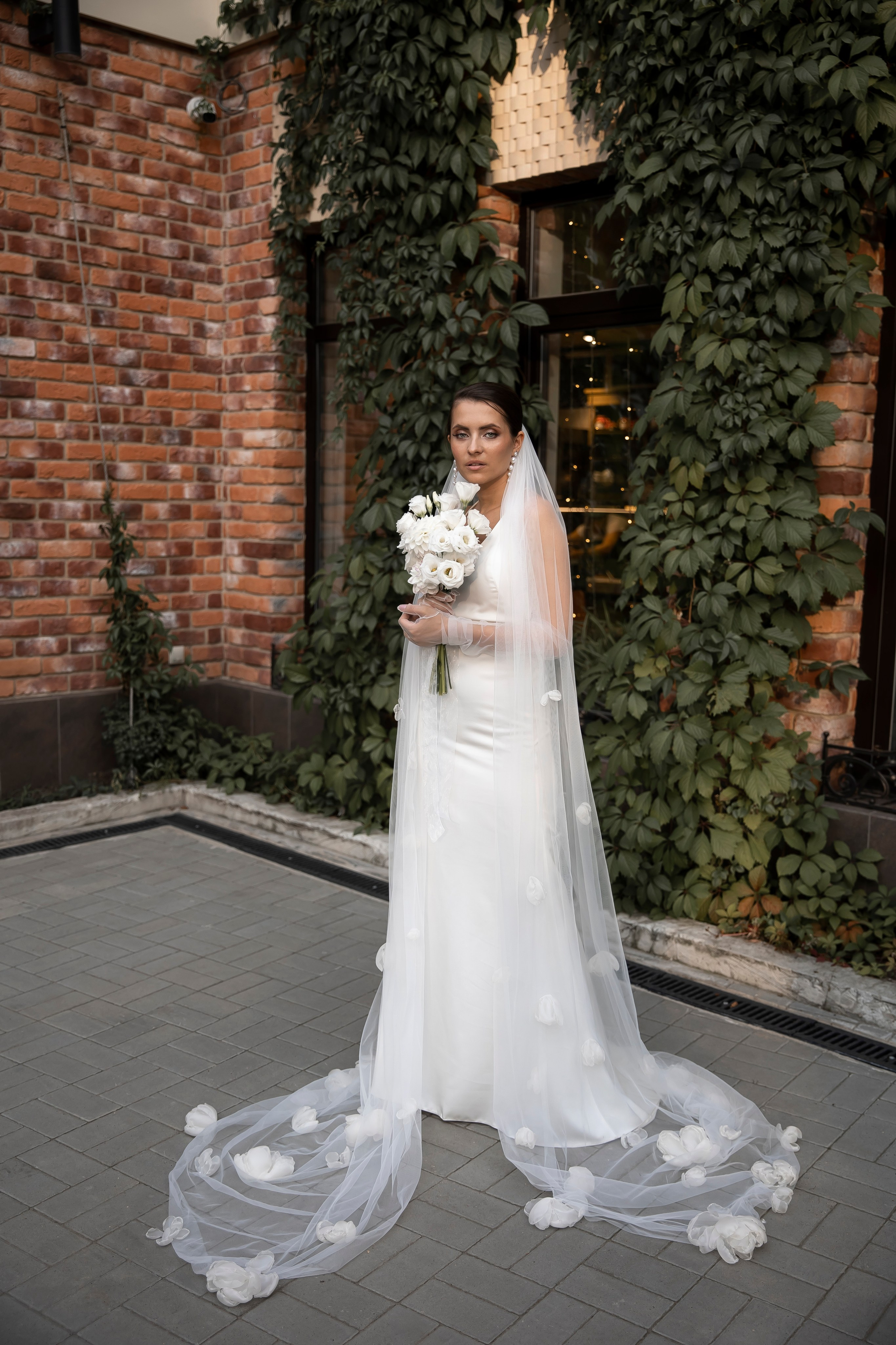 Ксюша. Я Ира и я фотографирую свадьбы более 10 лет