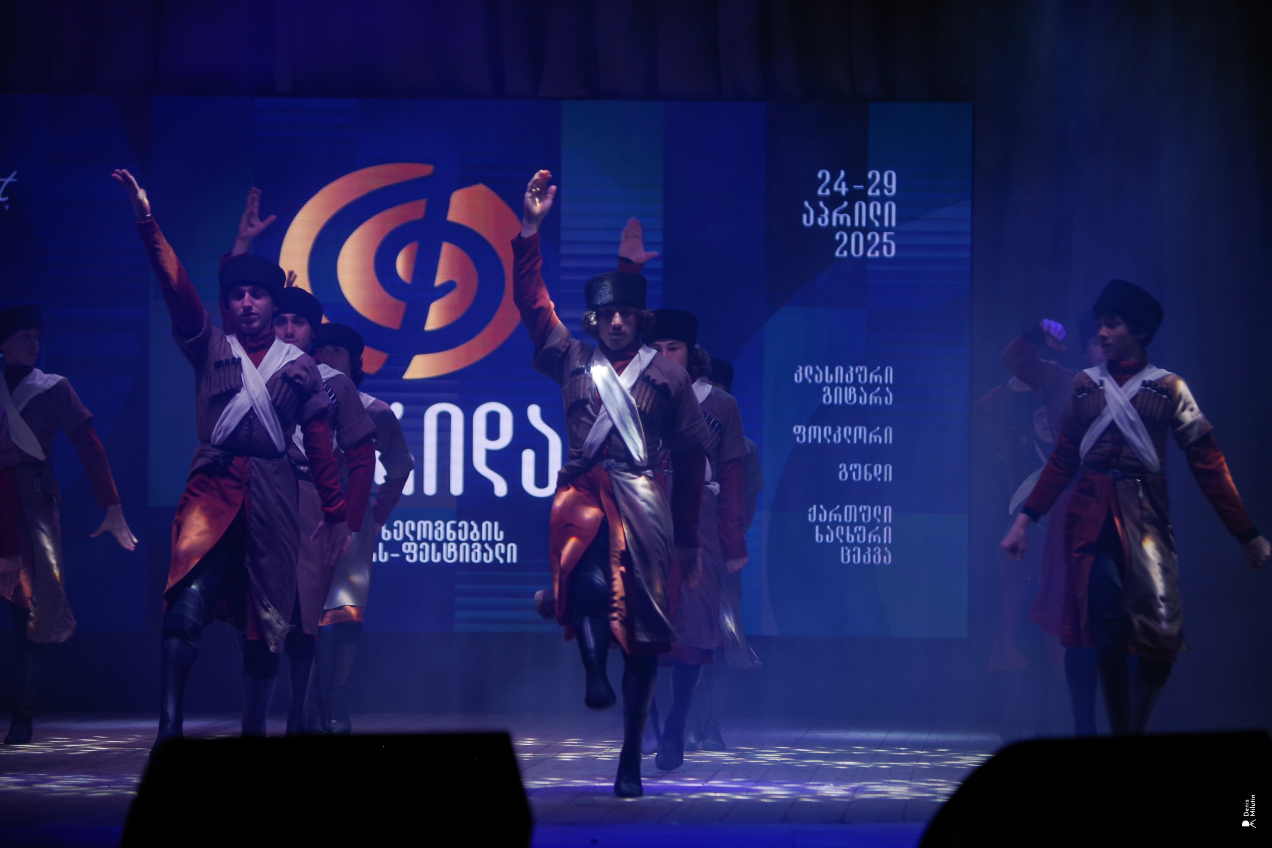 Танцы в Хоби. Портретный фотограф Денис Милютин