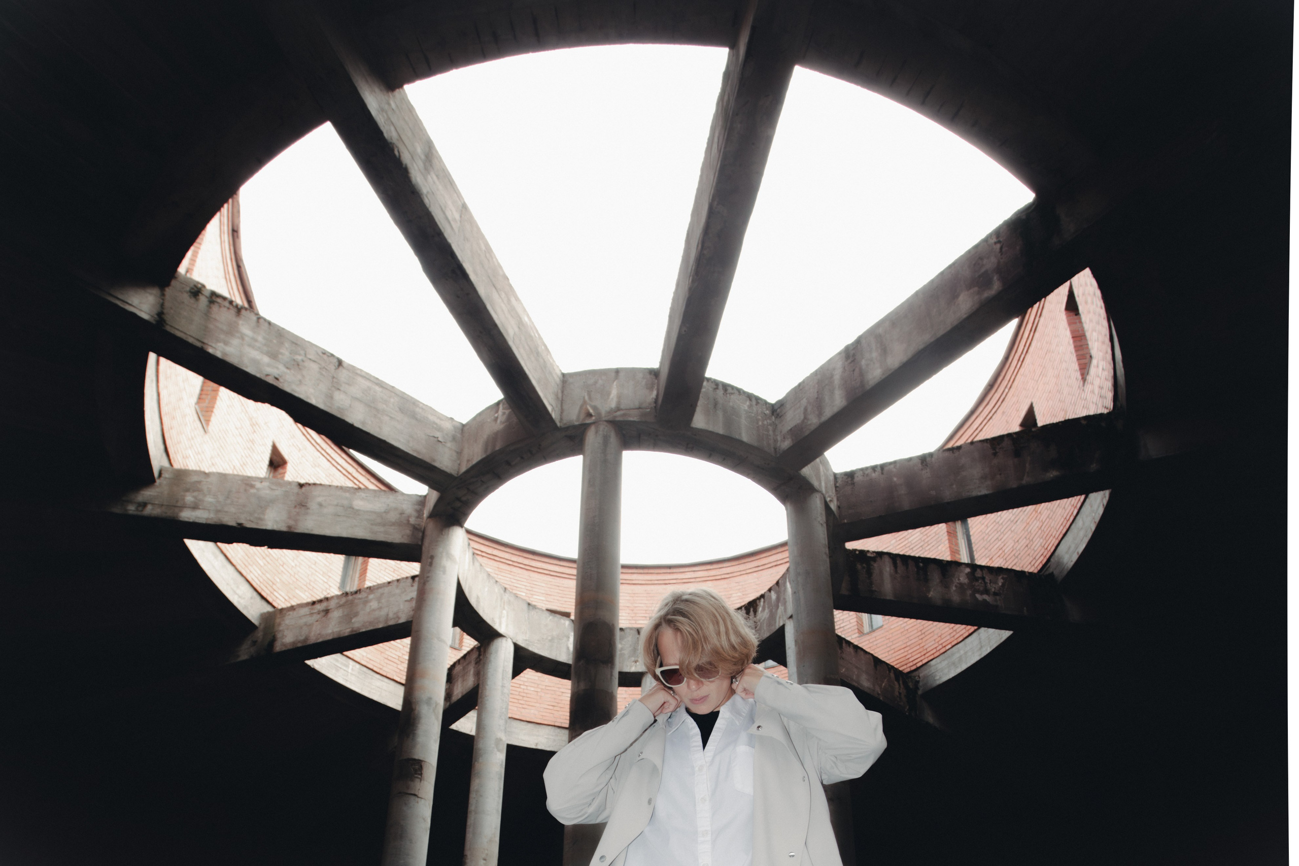 Antonbentframe x dasha_texture_bounce. Шмитов Егор