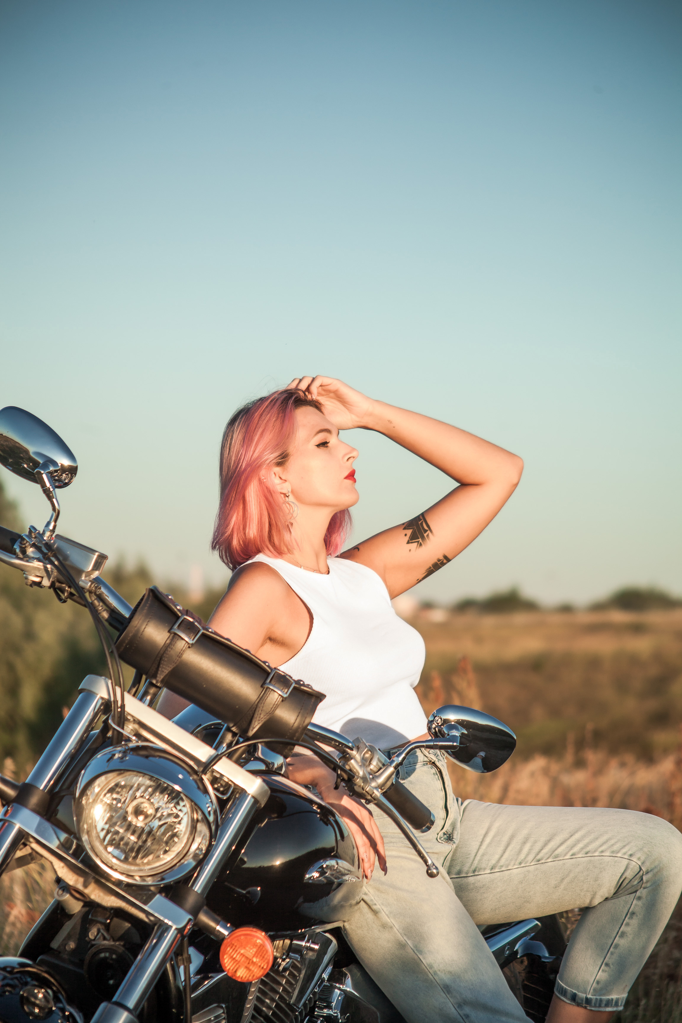 Байк-съёмка. Тамара. Женский трансформационный фотограф в Казани Гульназ Зайнутдинова