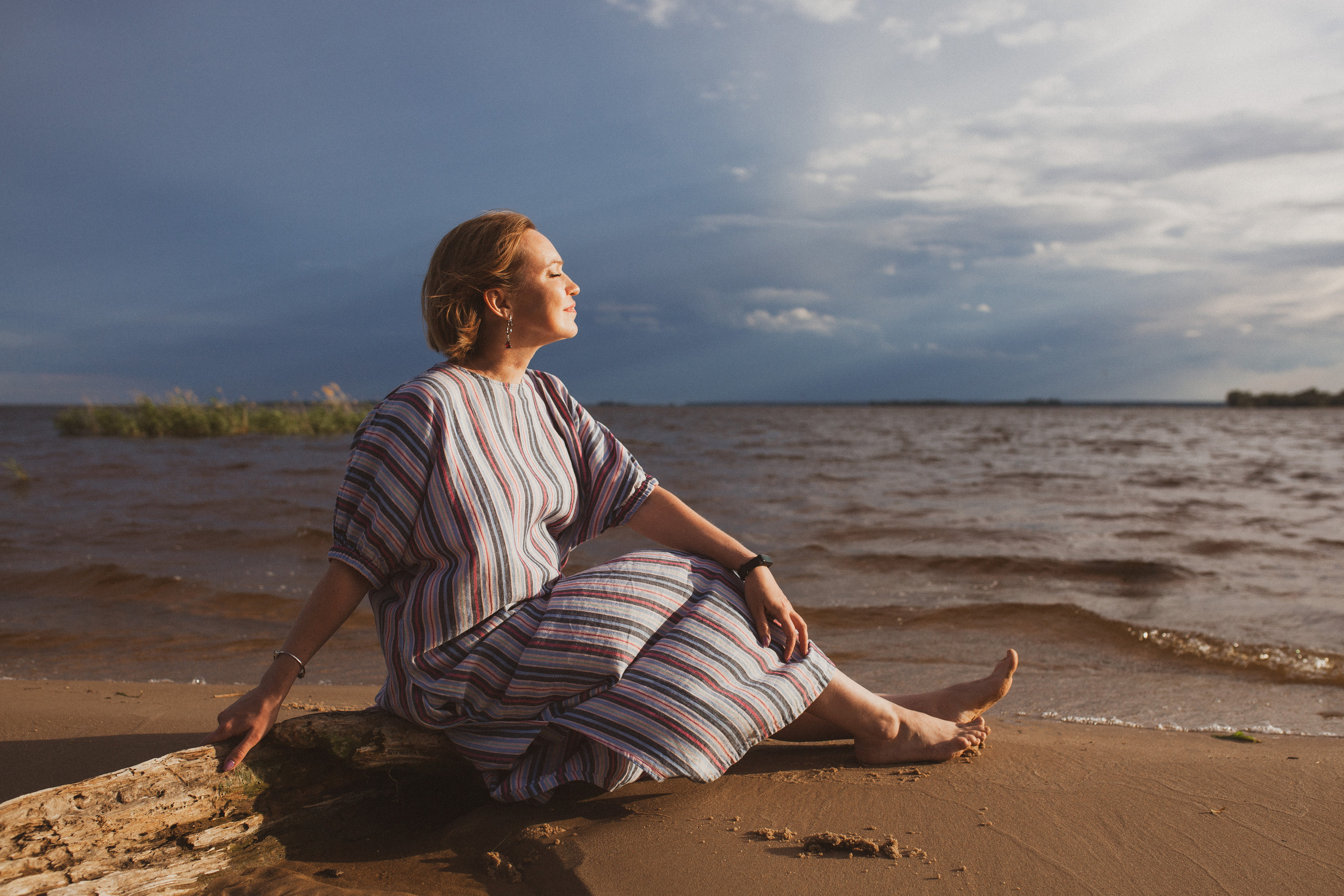 Камское море. Ландыш. Женский трансформационный фотограф в Казани Гульназ Зайнутдинова