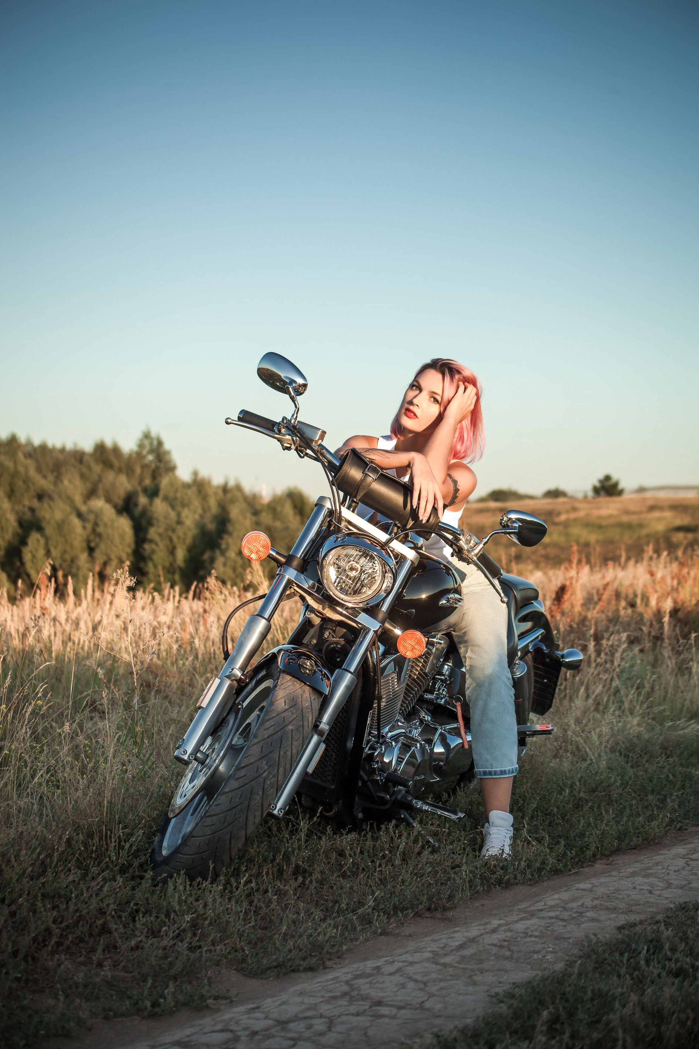 Байк-съёмка. Тамара. Женский трансформационный фотограф в Казани Гульназ Зайнутдинова