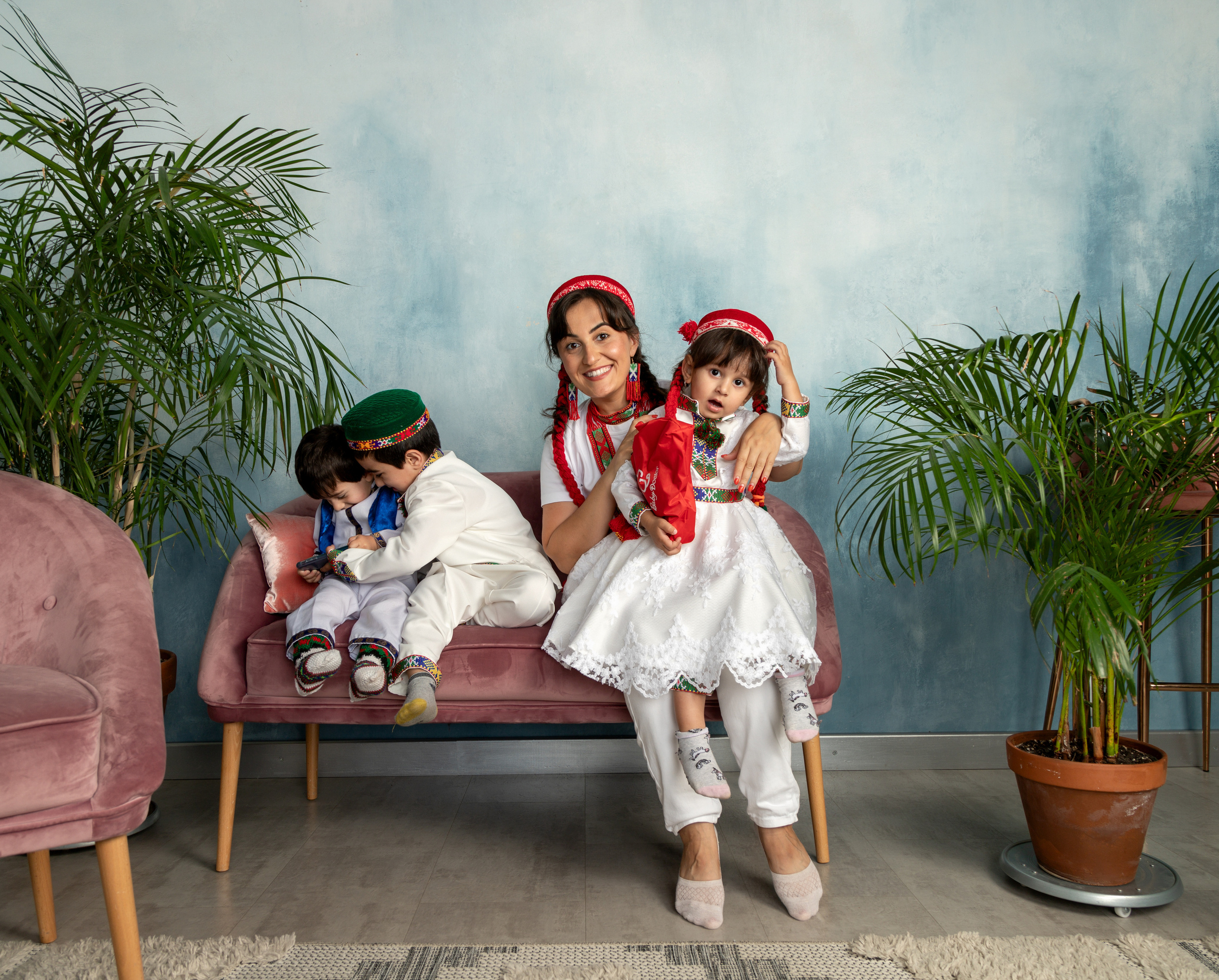 Три ураганчика и их красавицы-мамочки. Семейный и свадебный фотограф в Петербурге Евгения и Николай Шевчук