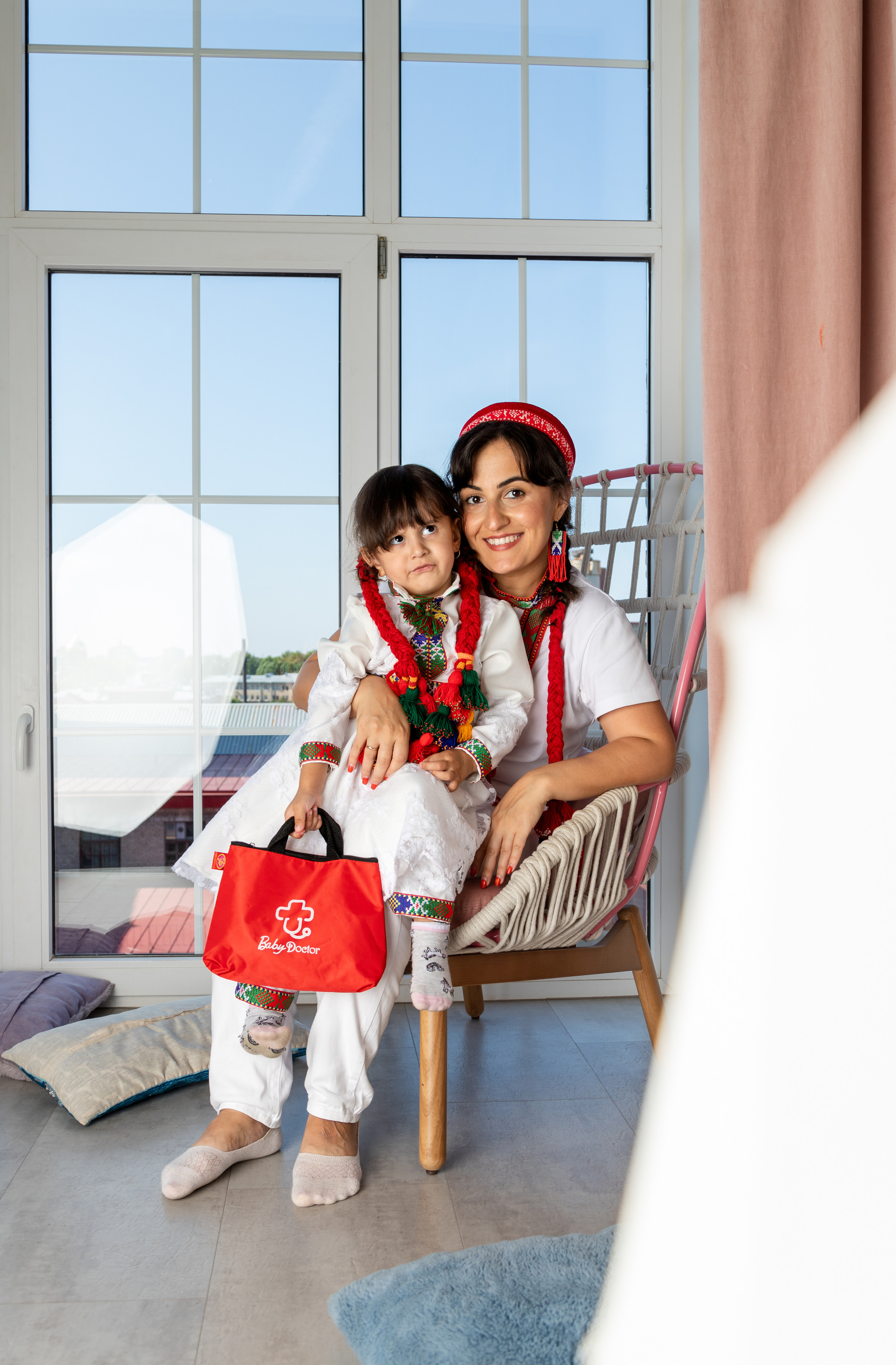 Три ураганчика и их красавицы-мамочки. Семейный и свадебный фотограф в Петербурге Евгения и Николай Шевчук