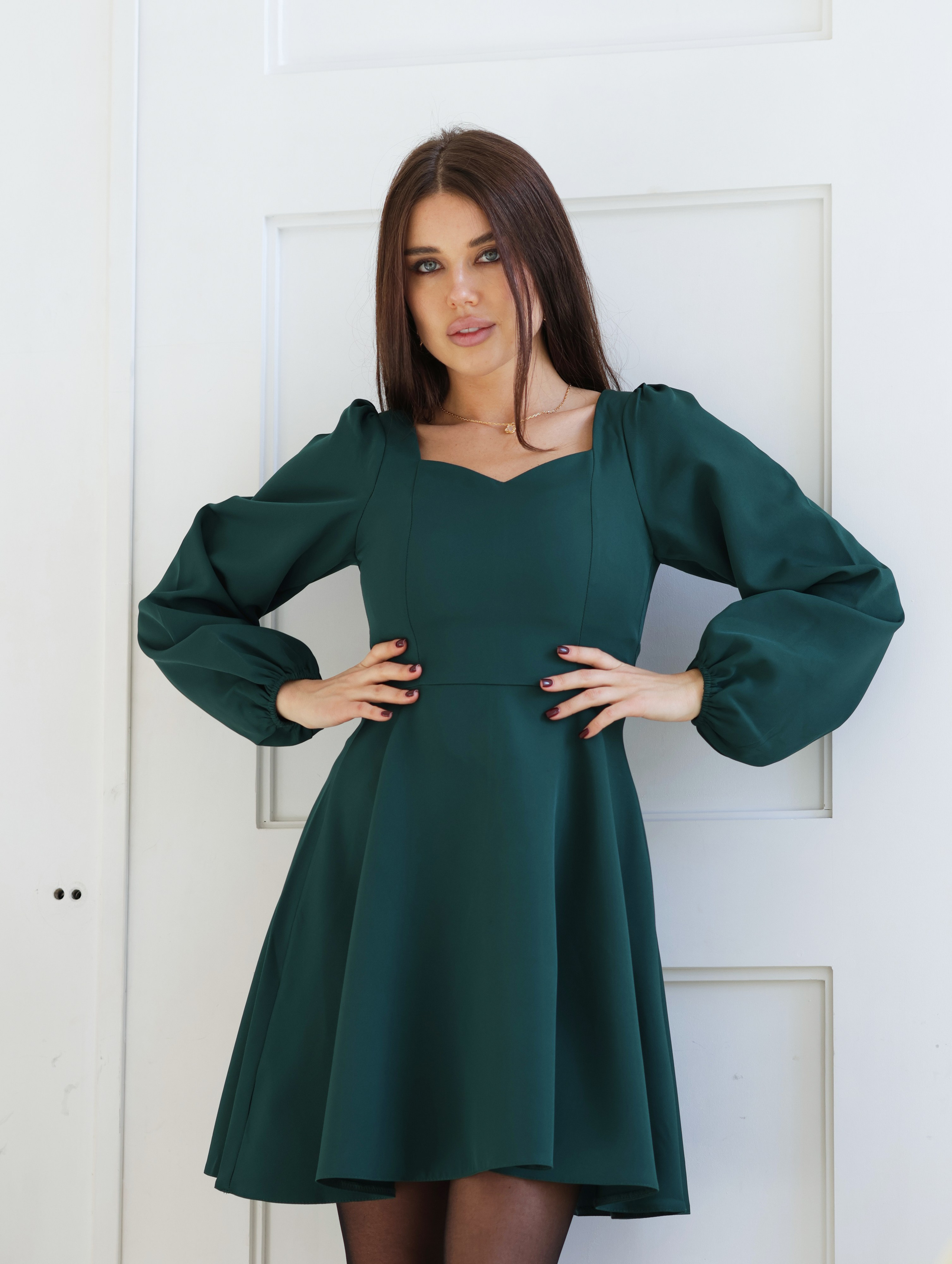 Платье изумрудное Belle Ame. Фото съемка товаров для макретплейсов Воронеж