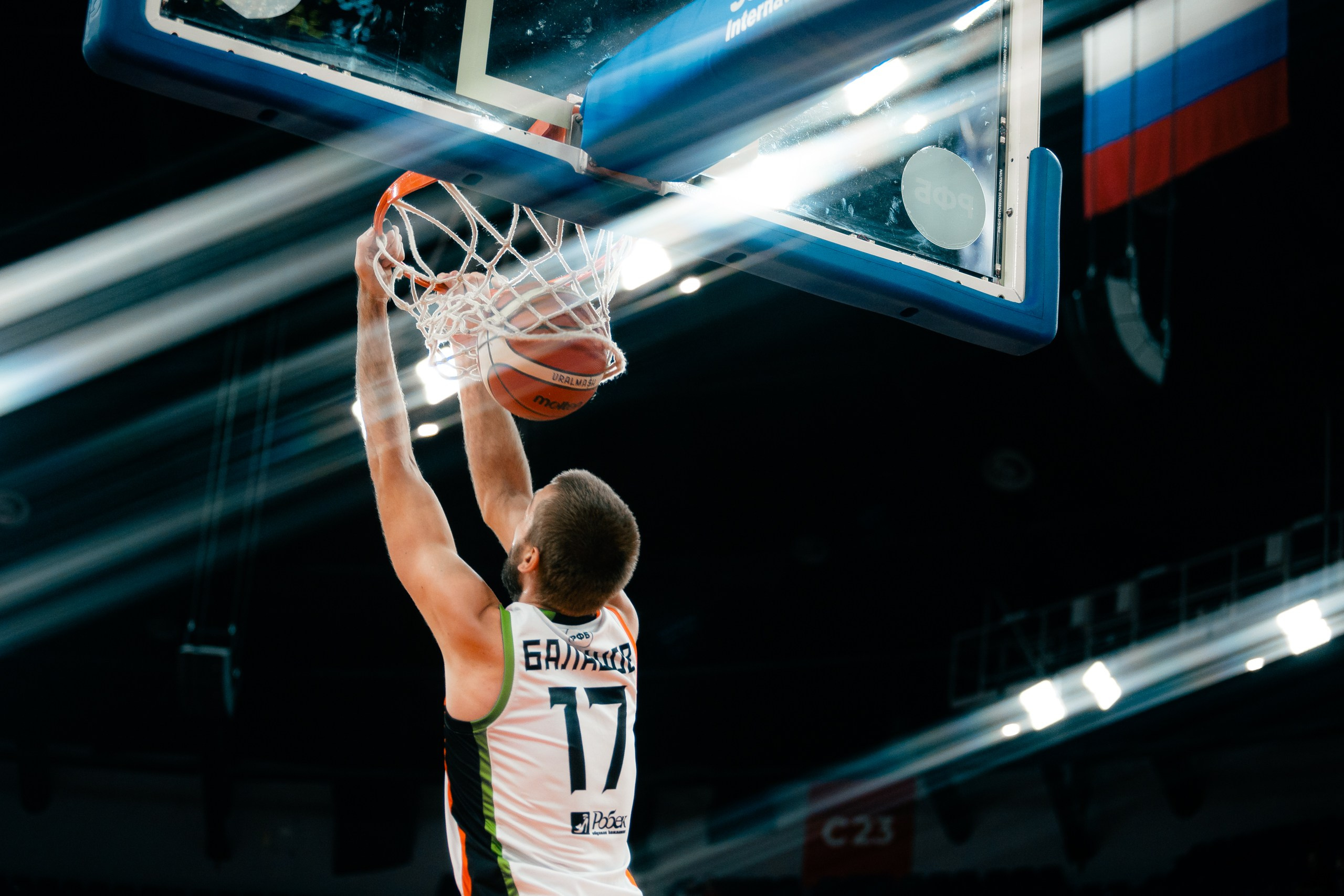 Спорт. Tony Mikhailov