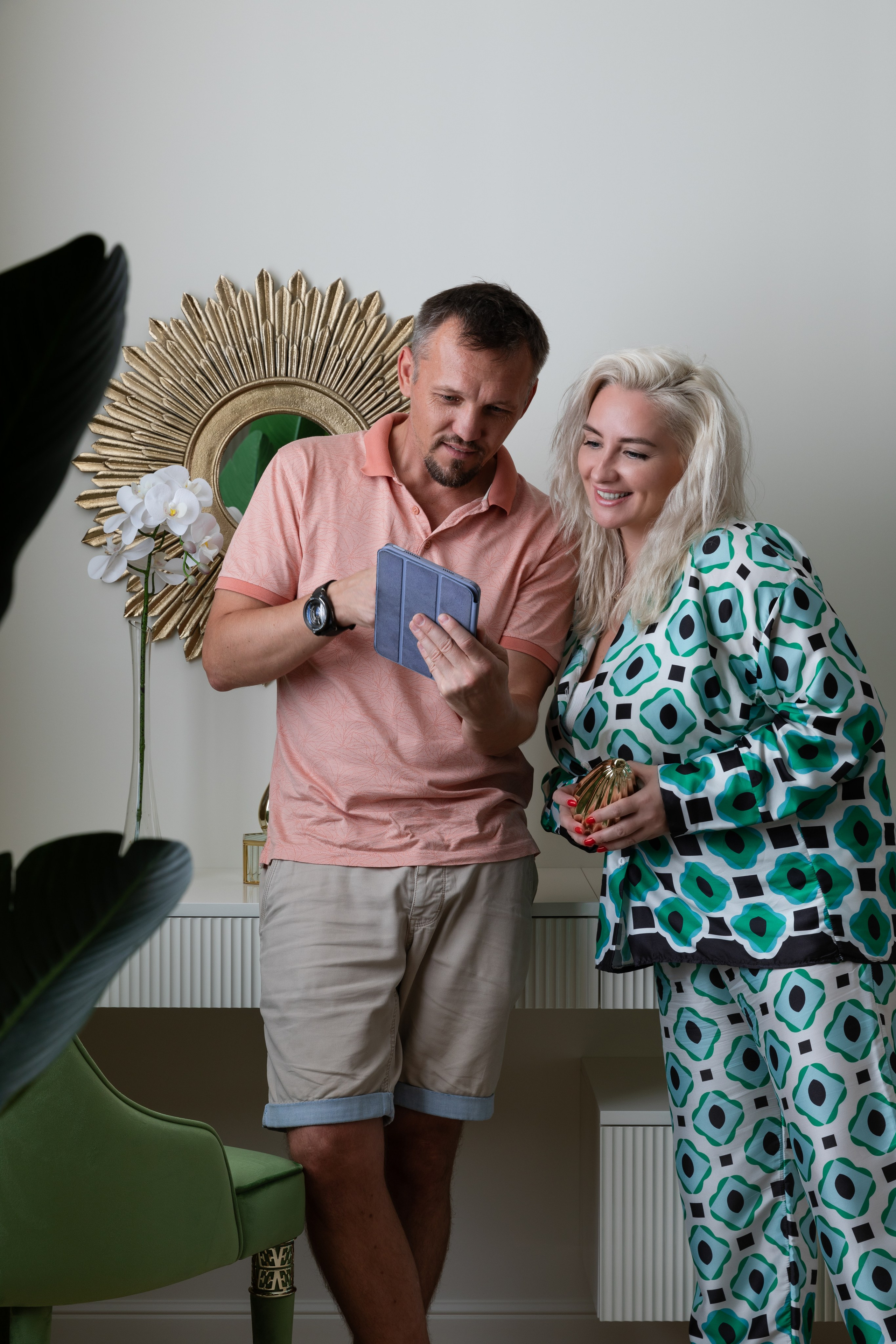 Владислав Нагин и дизайнер Екатерина Бондарева 