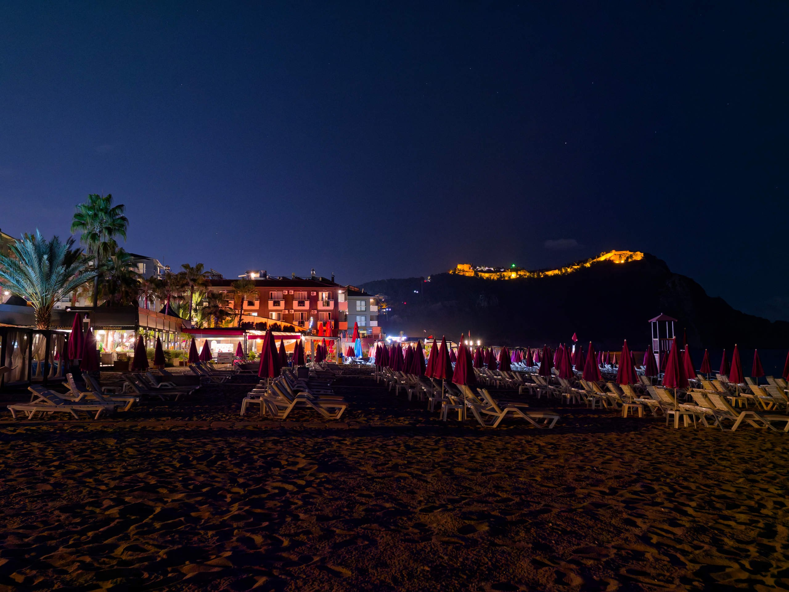 Алания 2025, город, стрит-фото. Избранные фотографии