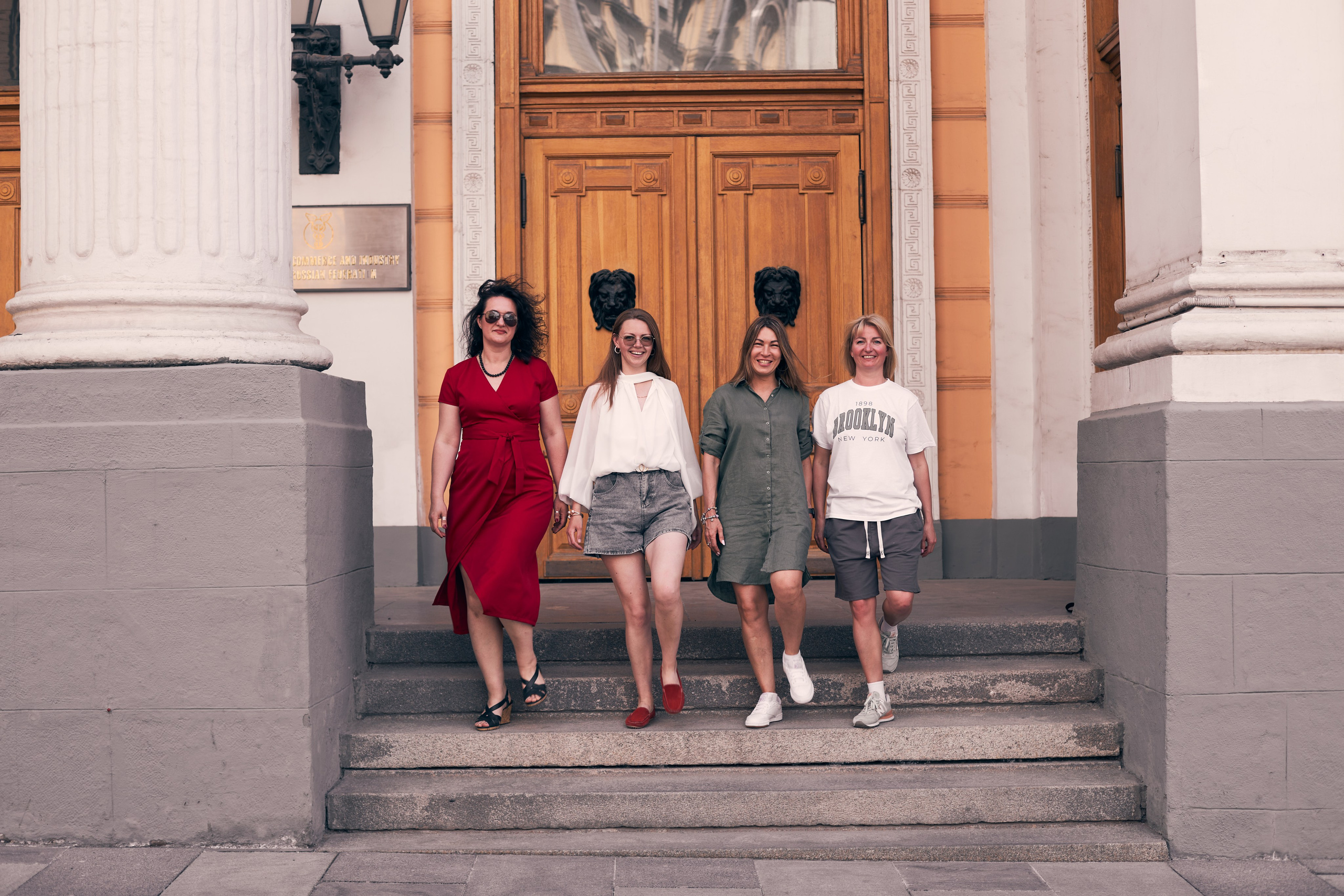 Фото прогулка по Москве в Зарядье, метро и по набережной. Анна Потявина. Фотограф Москва