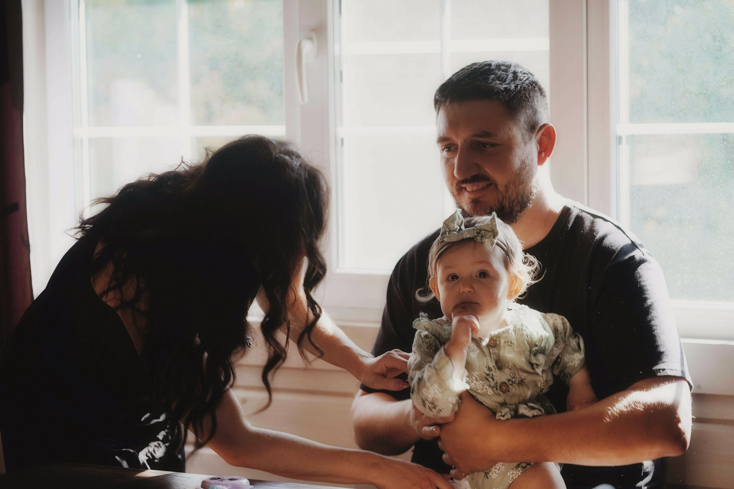 Семейная съемка дома. Выездной фотограф-видеограф в Республике Алтай Солоны Куюкова