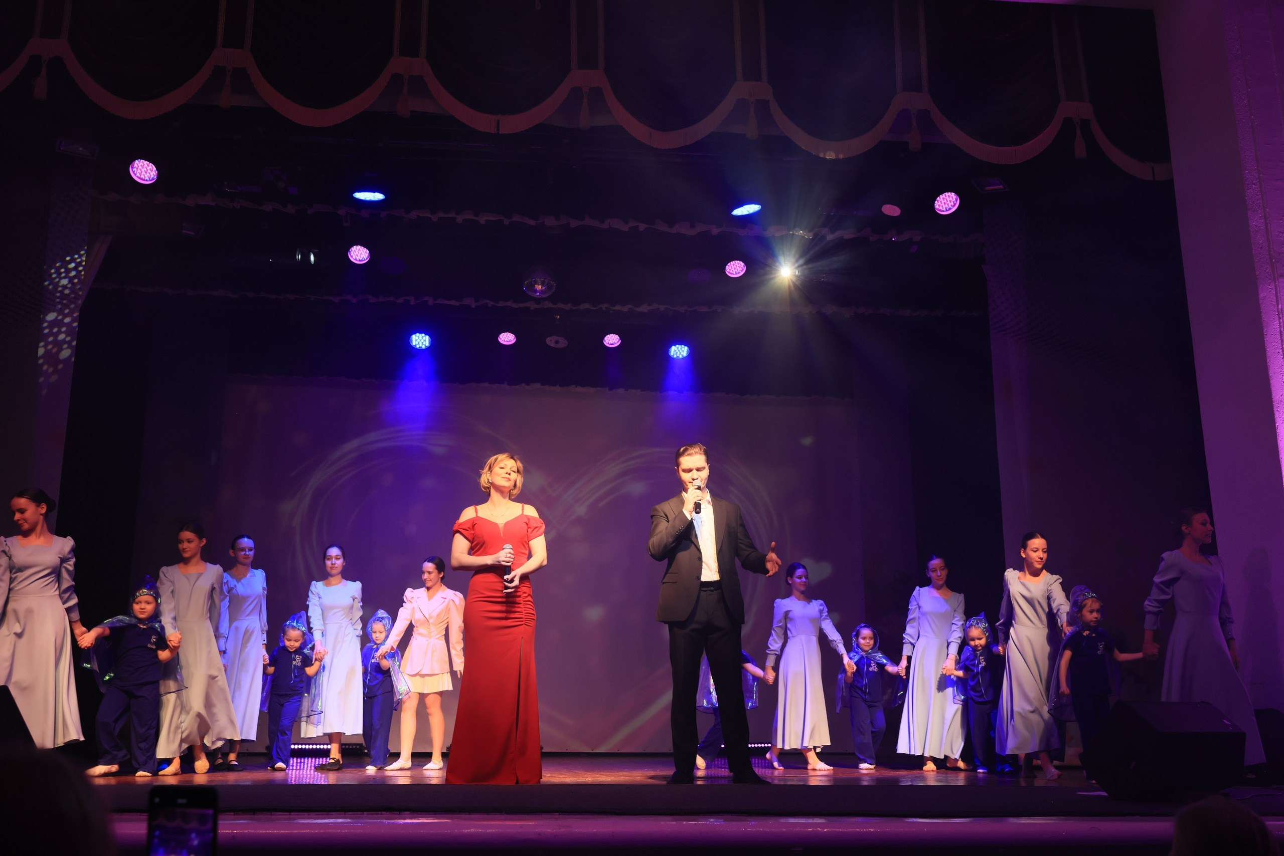 Концерт к 8 Марта в ДК «Металлург» г. Тула. Фотограф в Туле Крупский АнДРей. Фотостудия «КАДР71» в Туле