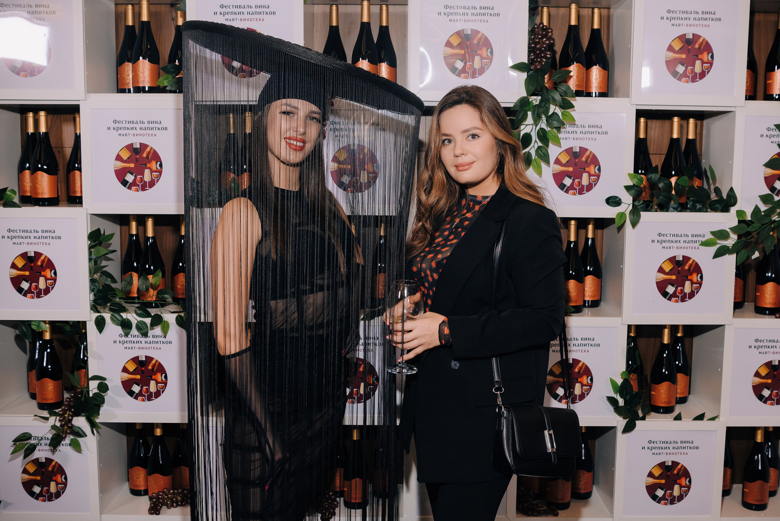 ФЕСТИВАЛЬ ВИНА И КРЕПКИХ НАПИТКОВ МАВТ-ВИНОТЕКА. Репортажный фотограф Зуев Роман г. Челябинск