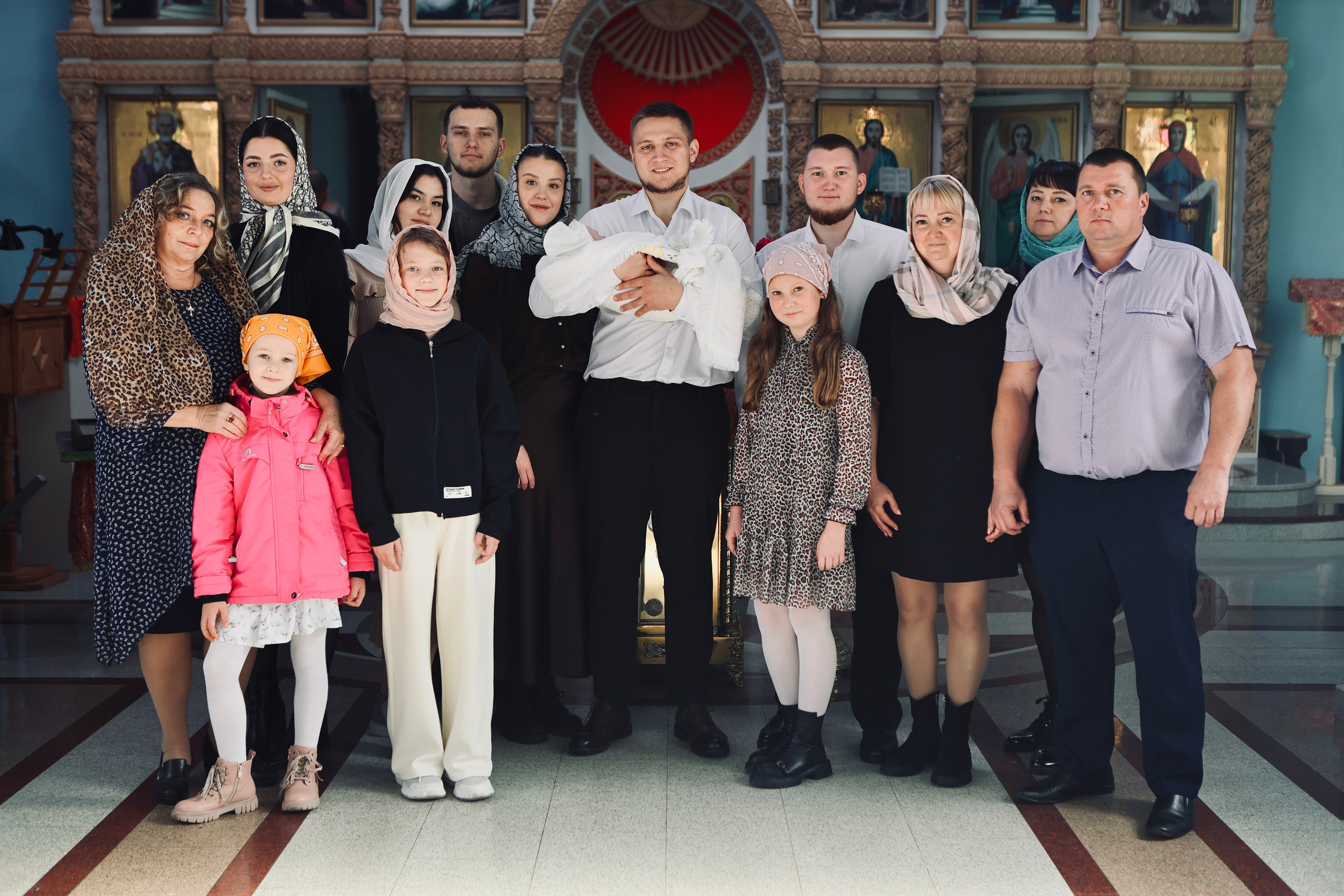 Яна и Максим —крещение Михаила. Фотограф в Курске Смирнов Евгений