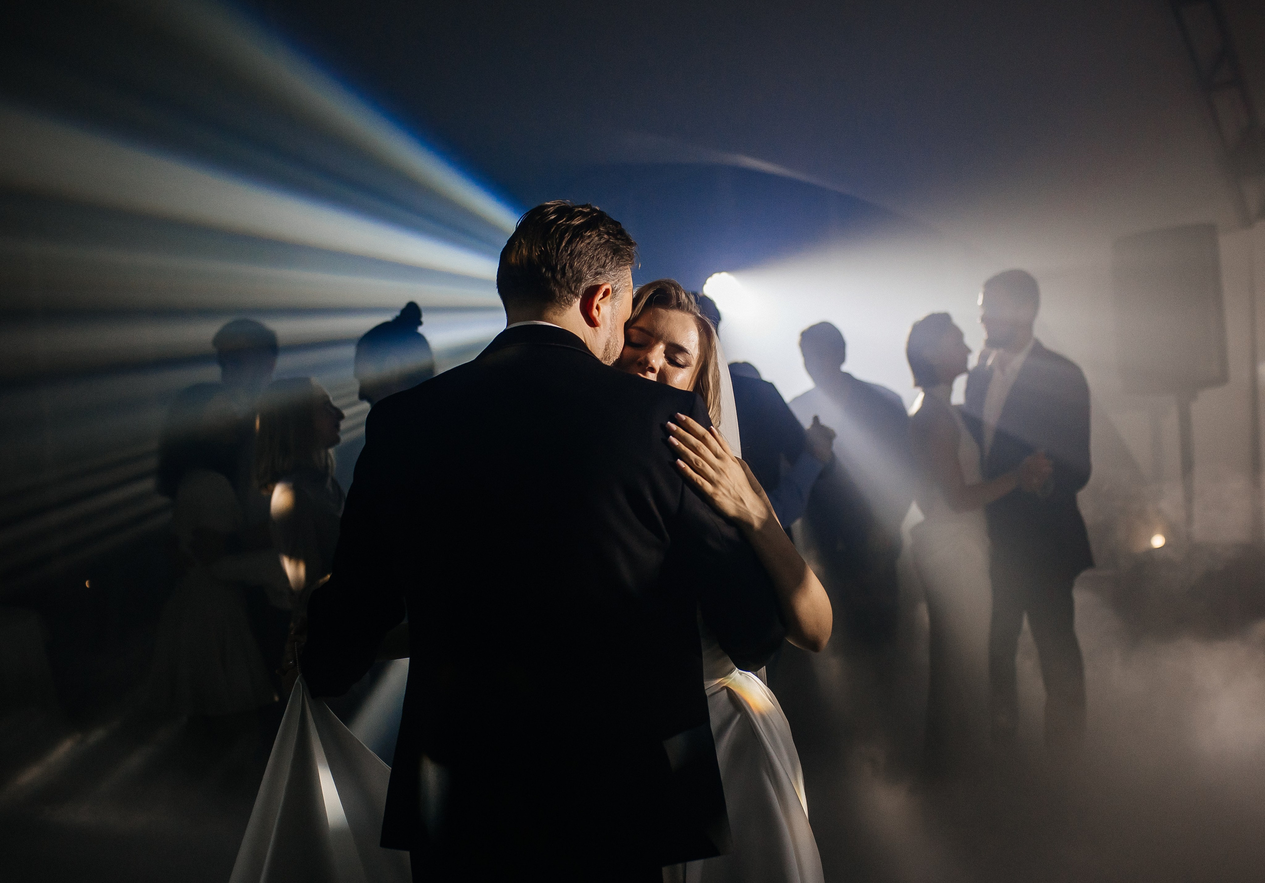 Илья и Инна 2025 Небо. Свадебный и портретный фотограф Алина Иванова. Екатеринбург-Москва