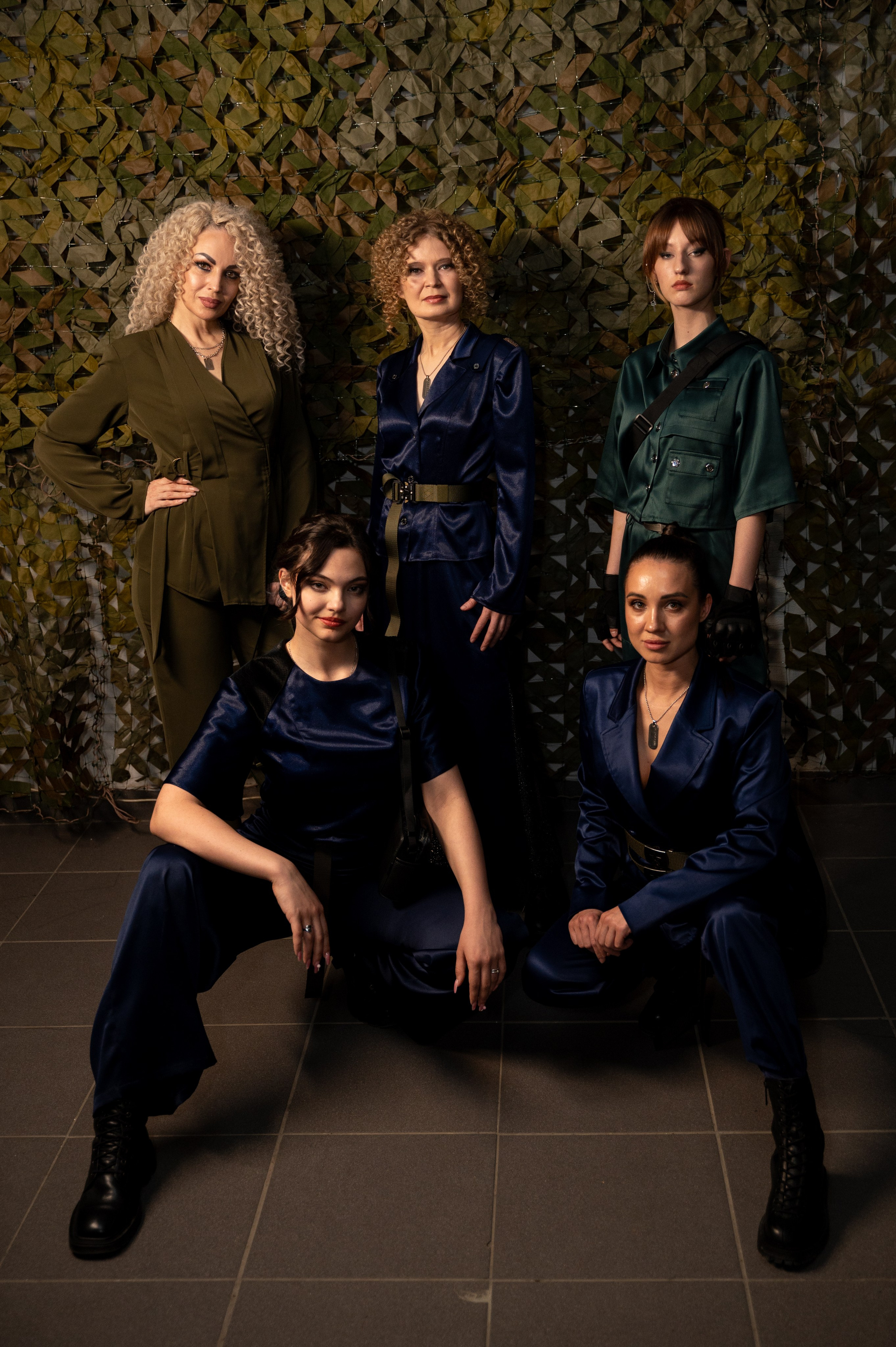 Закрытый показ милитари «Своя трансформация» дизайнера Юлии Бойченко | 24.04.2025. Фотограф в Омске Елизавета Кириллова